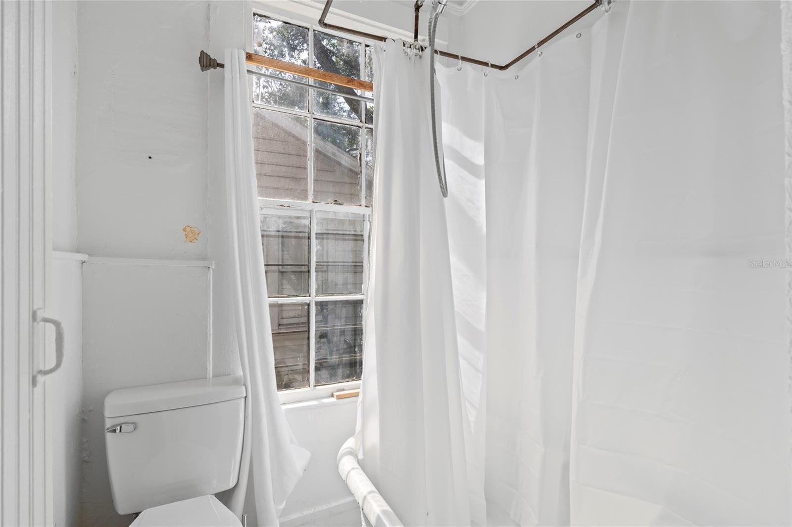 Image 11 of 40 For 228 & 232 4th Avenue