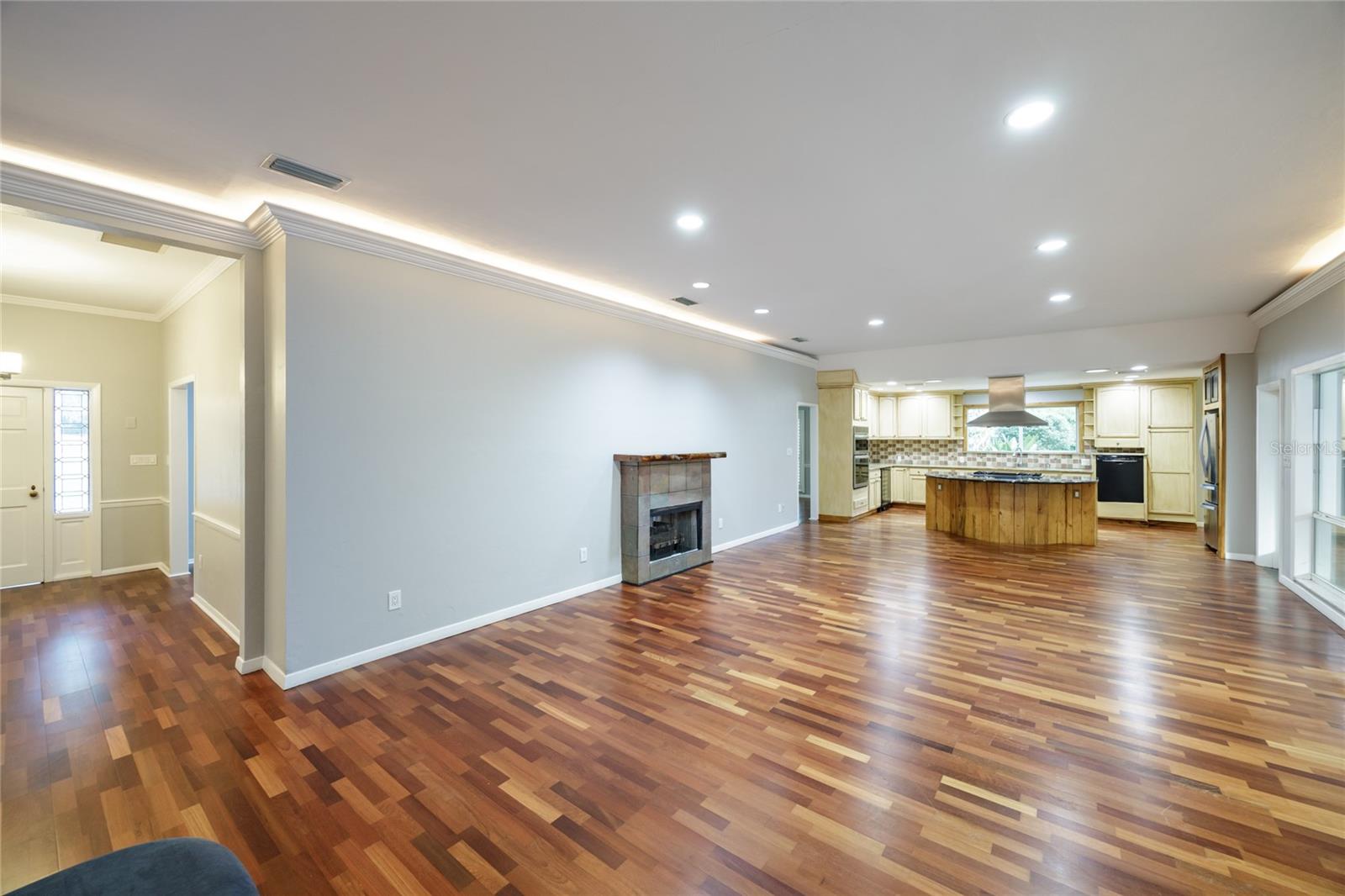 Image 13 of 67 For 7911 36th Avenue