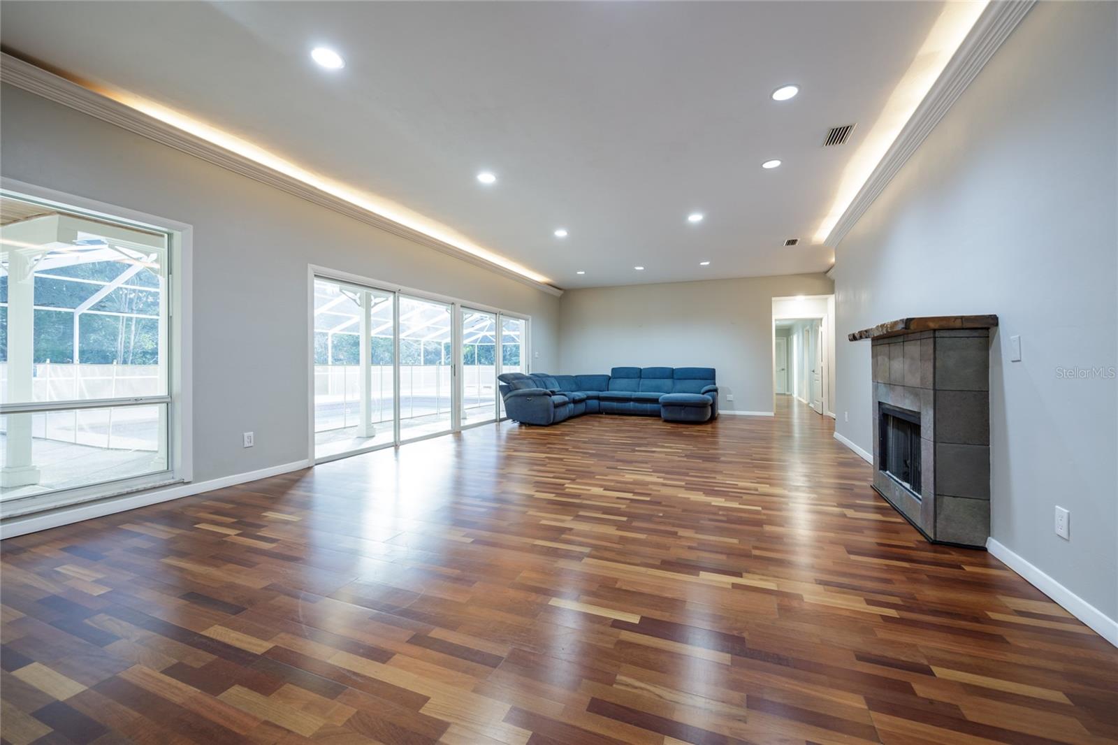 Image 15 of 67 For 7911 36th Avenue