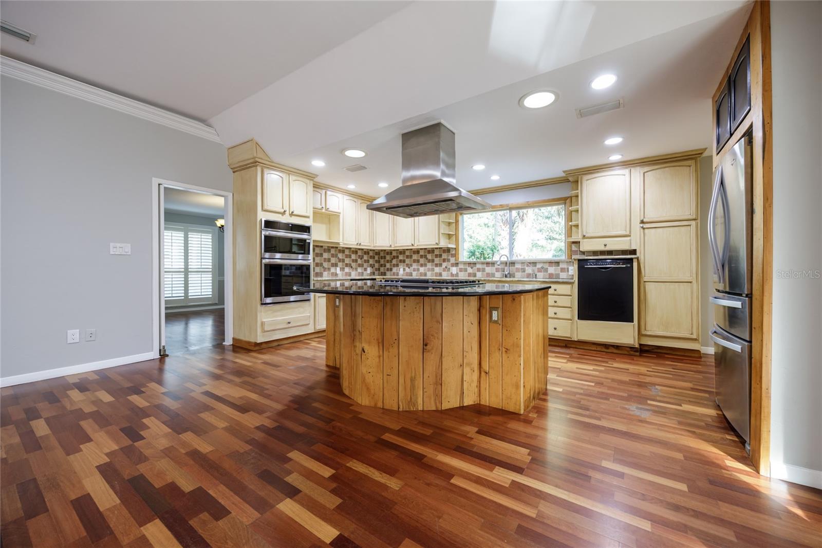 Image 16 of 67 For 7911 36th Avenue