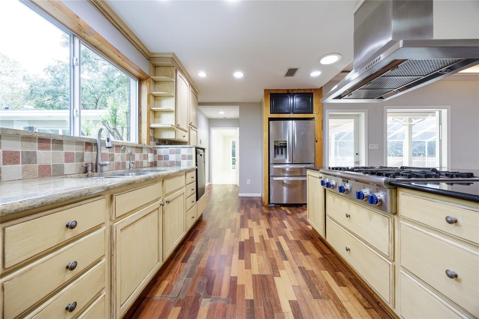 Image 20 of 67 For 7911 36th Avenue