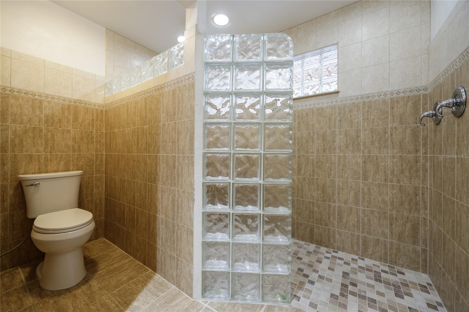 Image 29 of 67 For 7911 36th Avenue