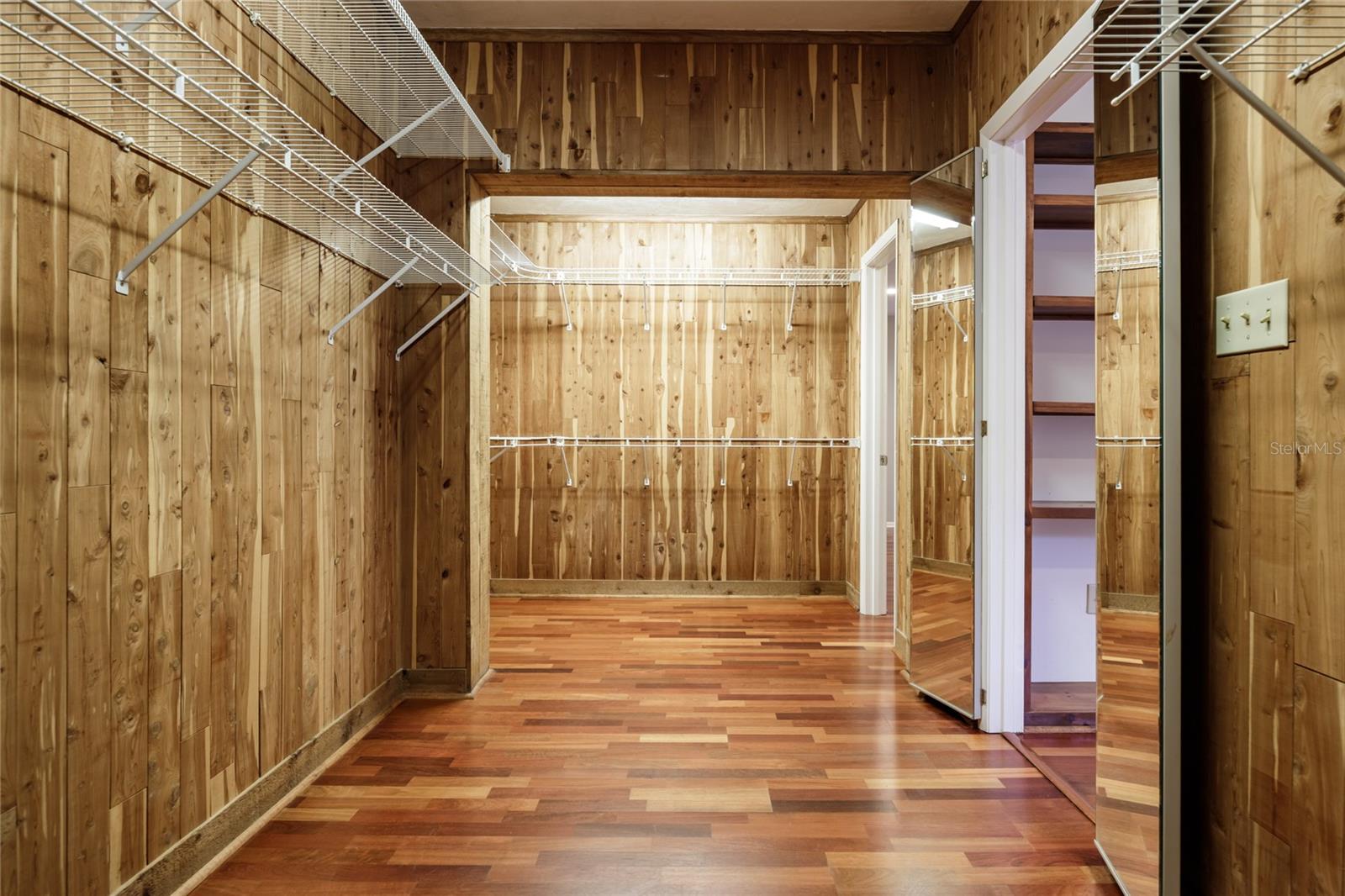 Image 32 of 67 For 7911 36th Avenue