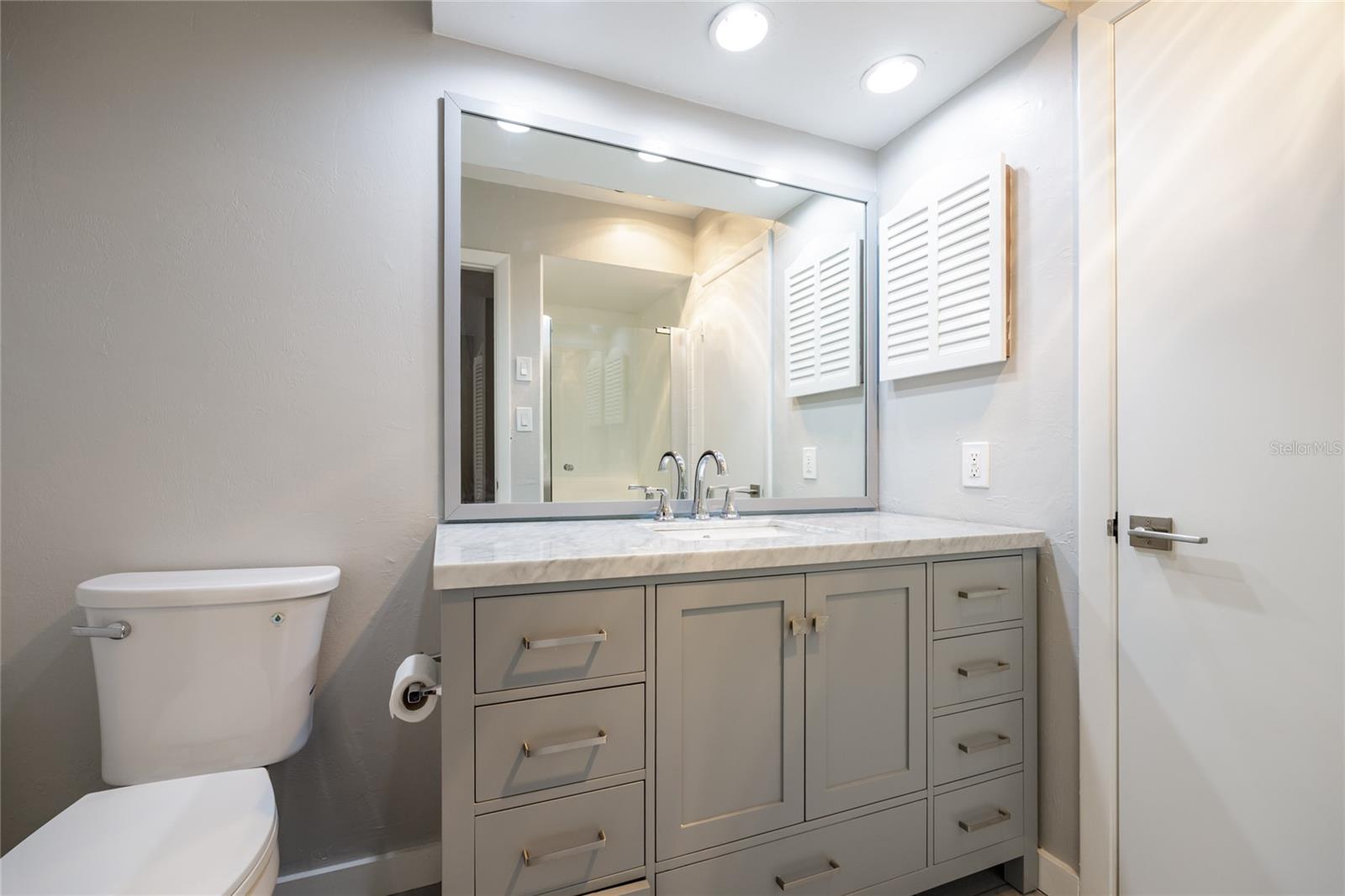 Image 36 of 67 For 7911 36th Avenue