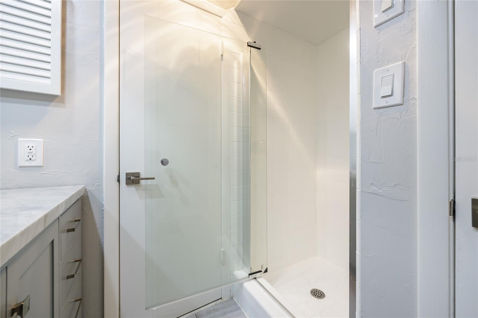 Image 37 of 67 For 7911 36th Avenue