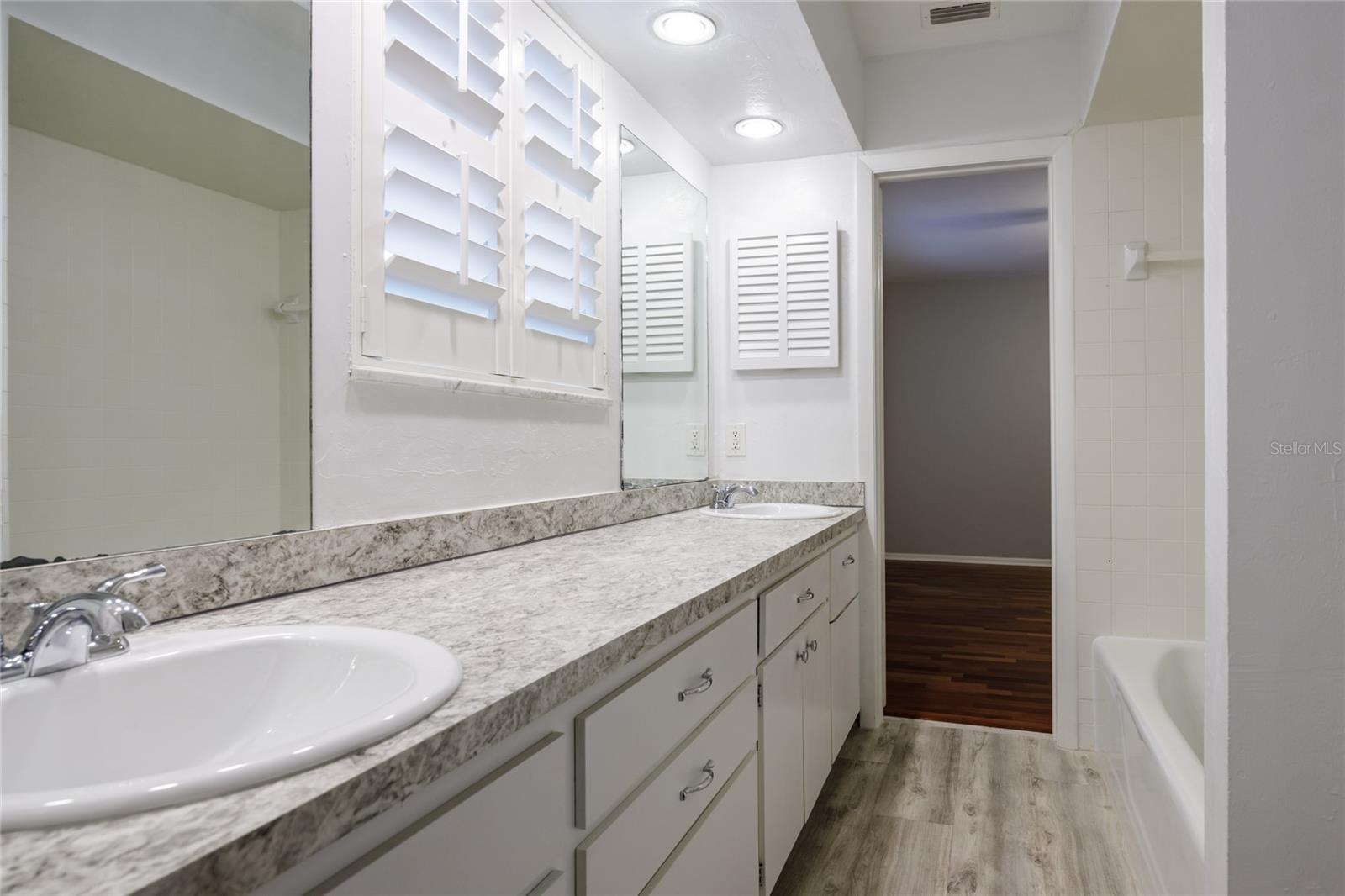 Image 41 of 67 For 7911 36th Avenue