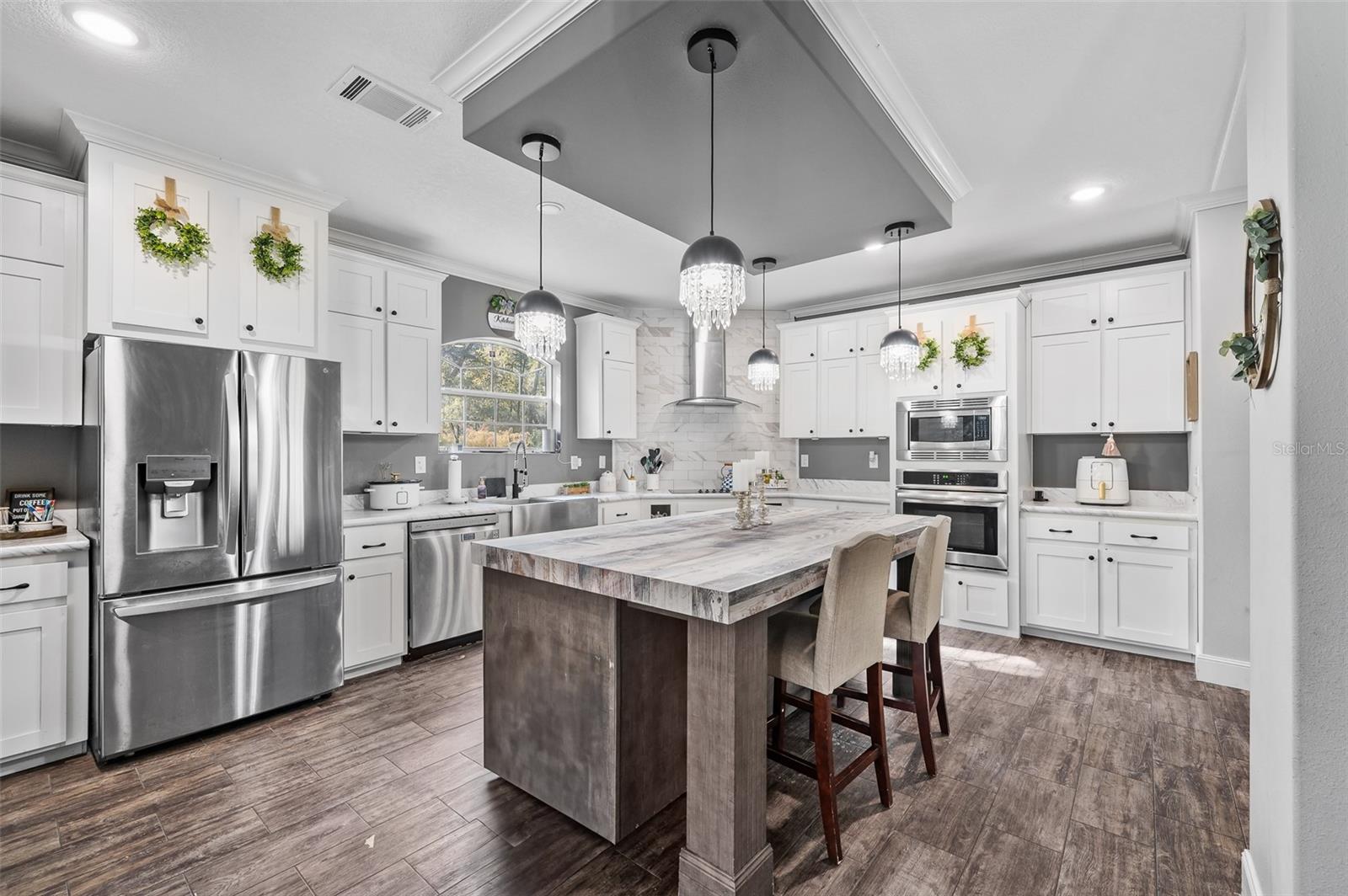 Image 11 of 36 For 289 Adrienne Glen