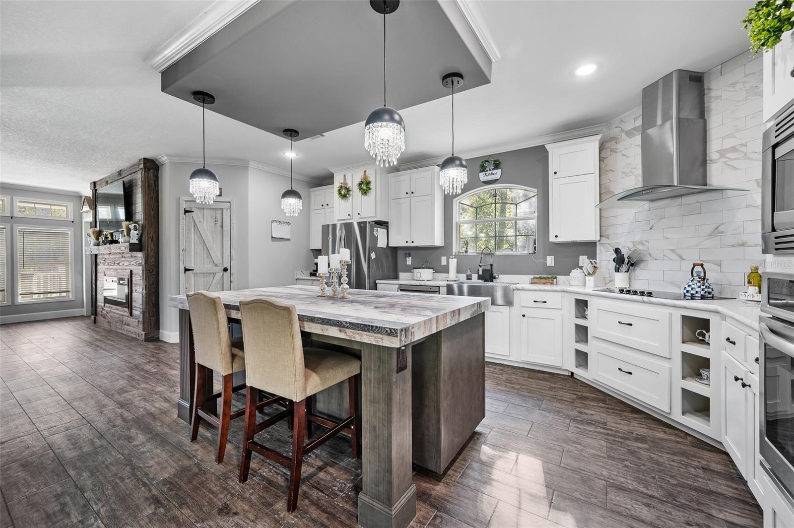 Image 16 of 36 For 289 Adrienne Glen