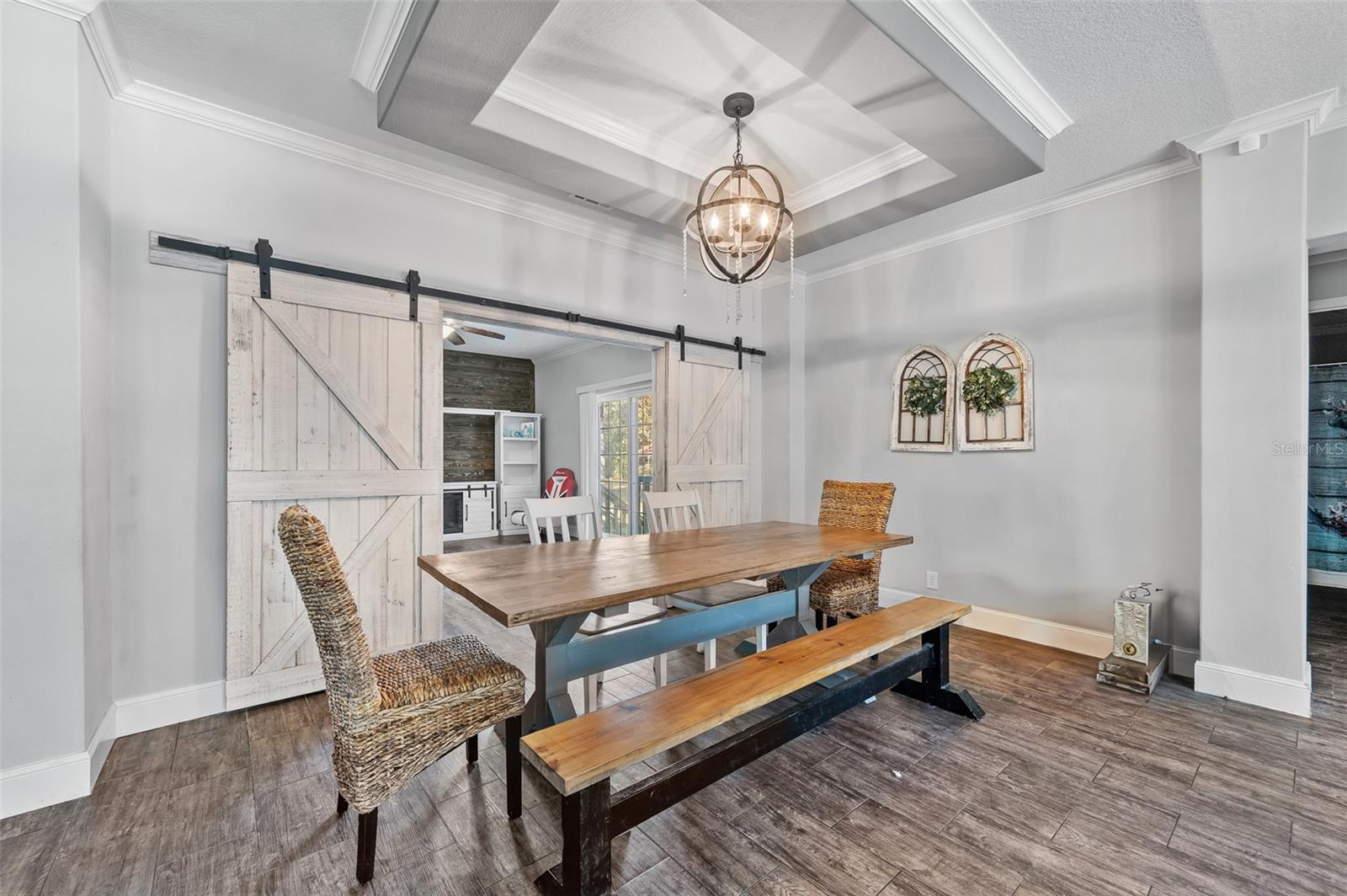 Image 17 of 36 For 289 Adrienne Glen