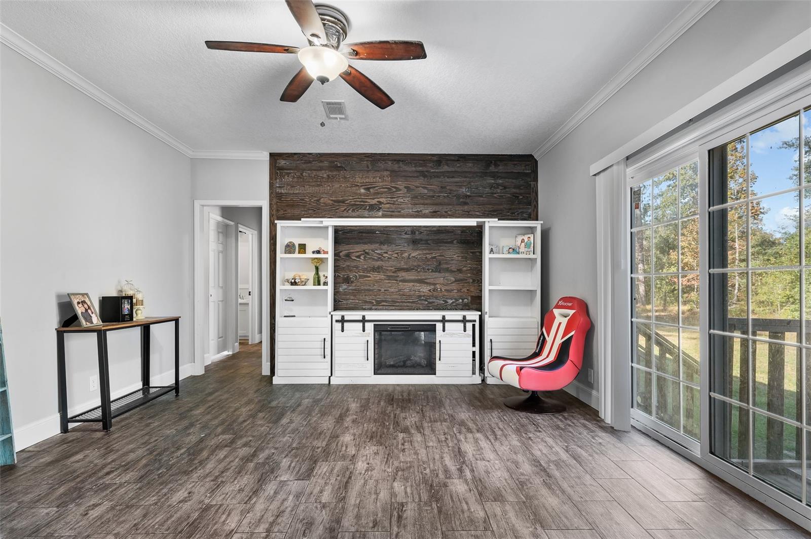 Image 19 of 36 For 289 Adrienne Glen