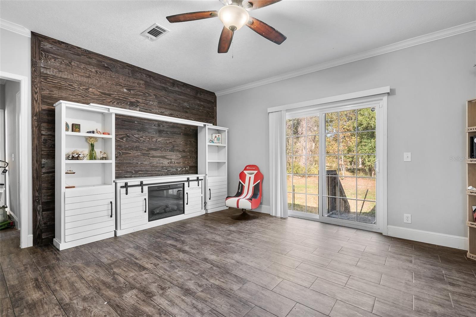 Image 20 of 36 For 289 Adrienne Glen