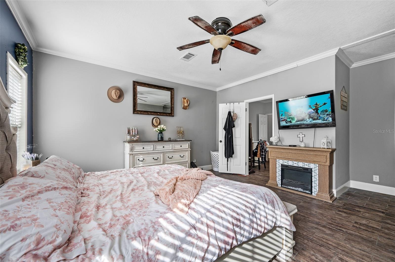 Image 22 of 36 For 289 Adrienne Glen