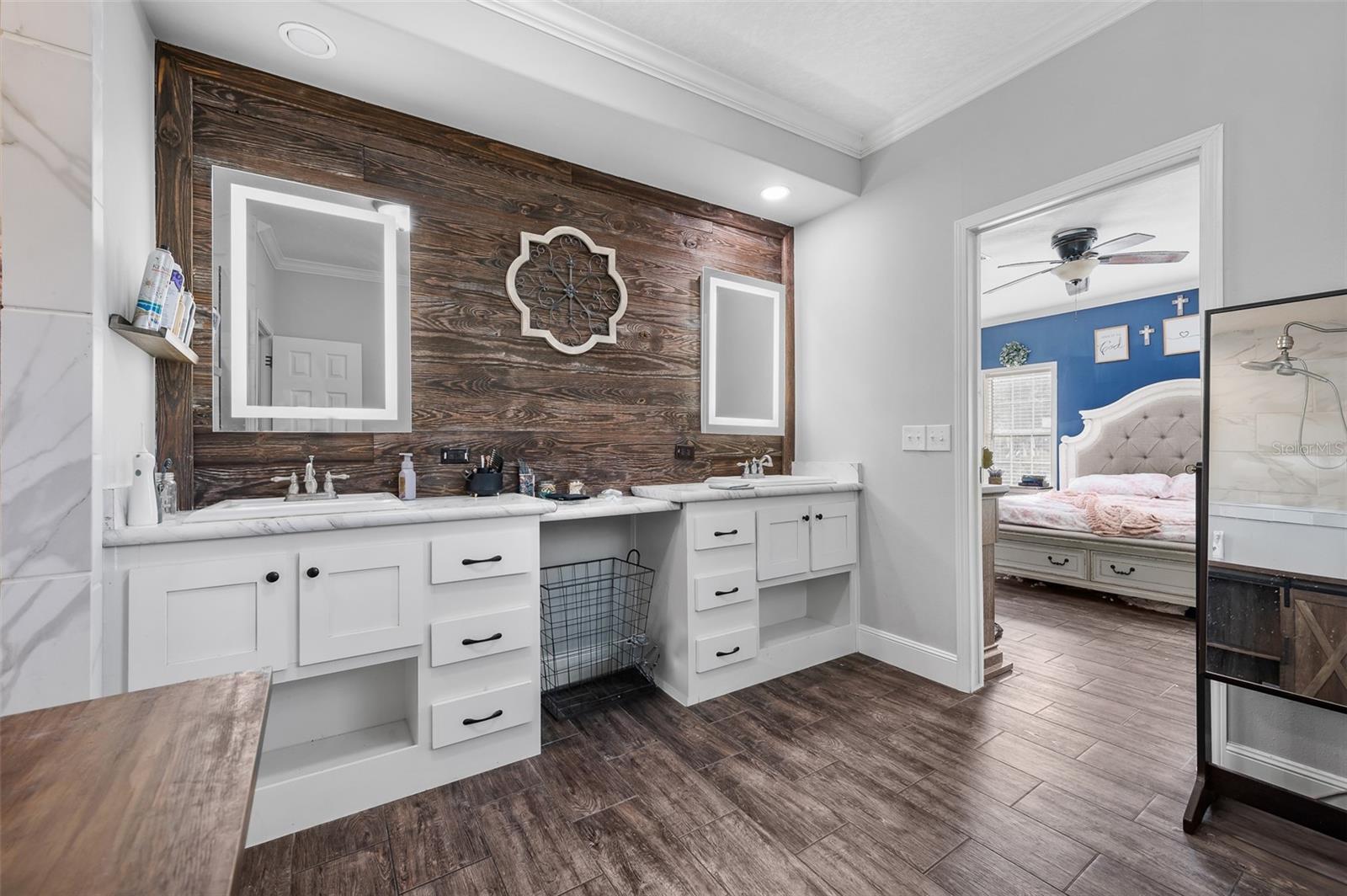 Image 25 of 36 For 289 Adrienne Glen