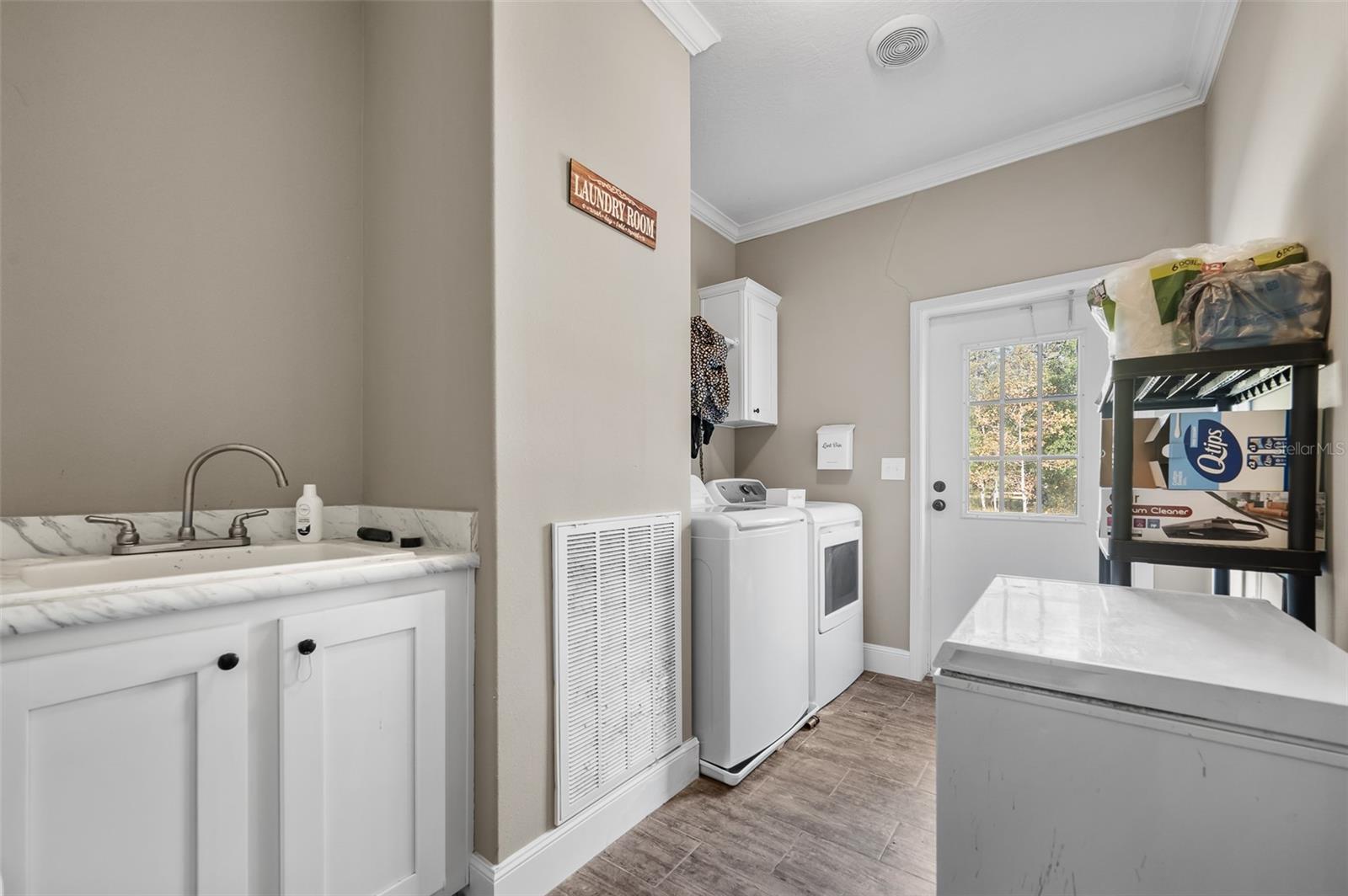 Image 31 of 36 For 289 Adrienne Glen