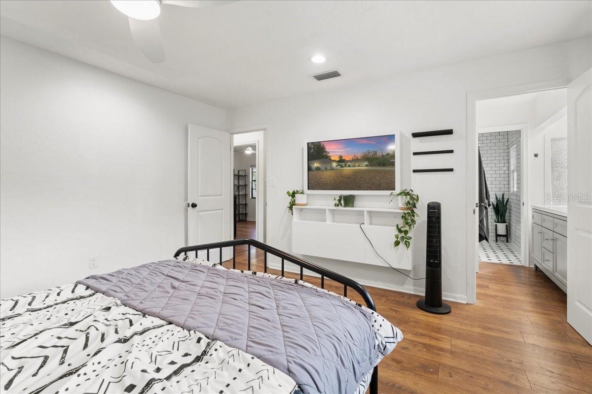 Image 24 of 55 For 514 102nd Terrace