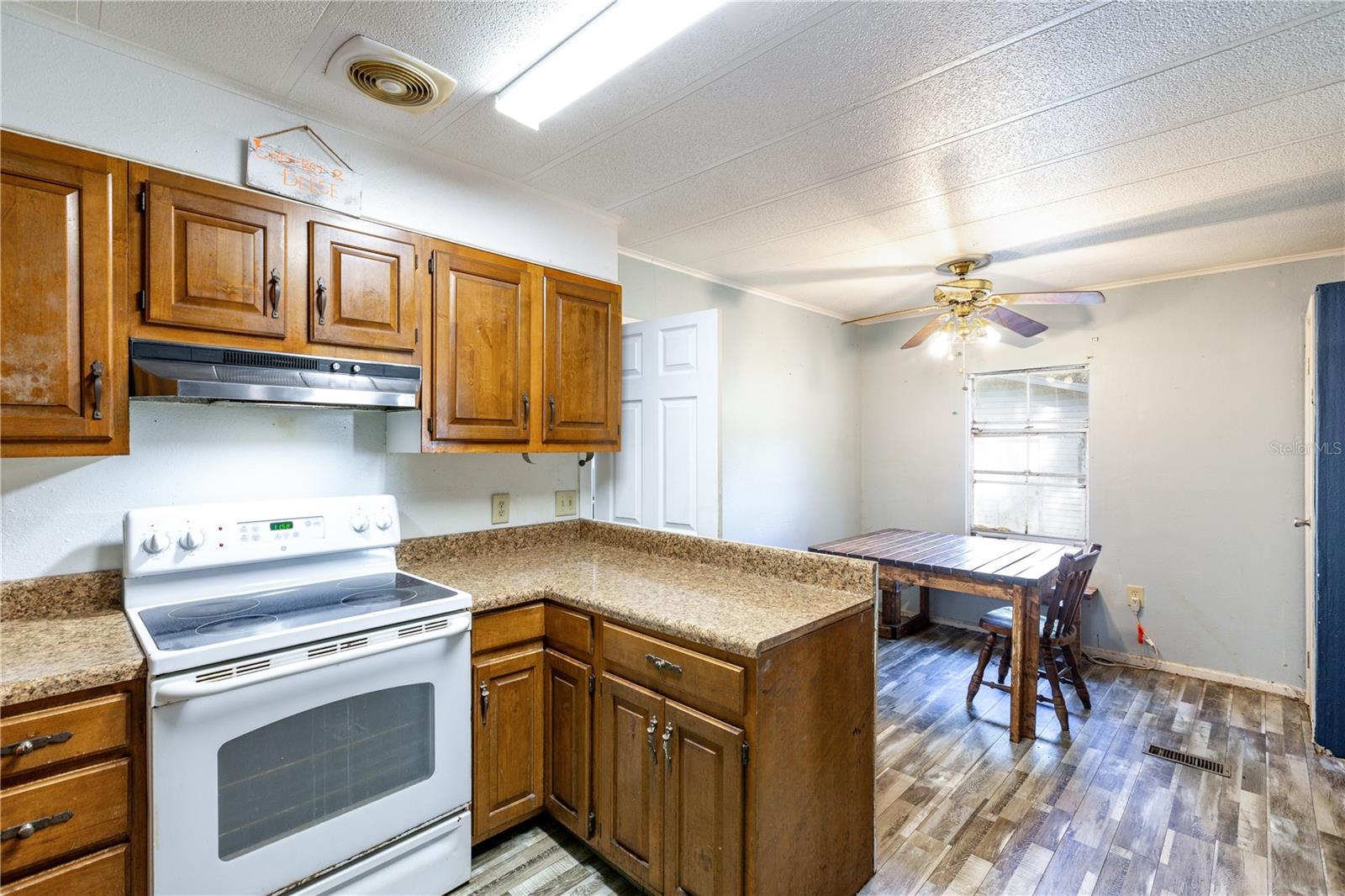 Image 6 of 40 For 576 Mayhall Terrace