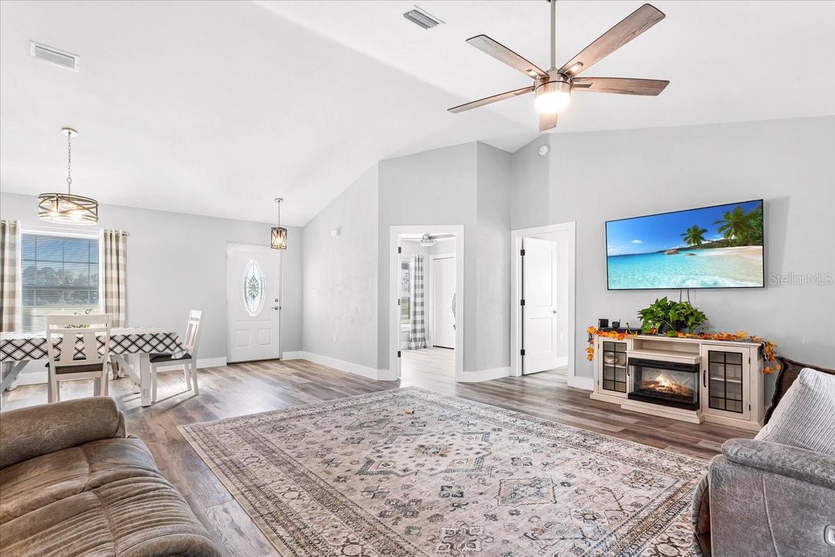 Image 3 of 34 For 11778 167th Avenue