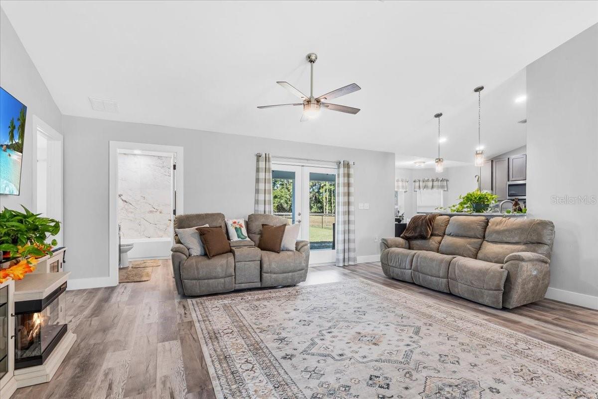 Image 6 of 34 For 11778 167th Avenue