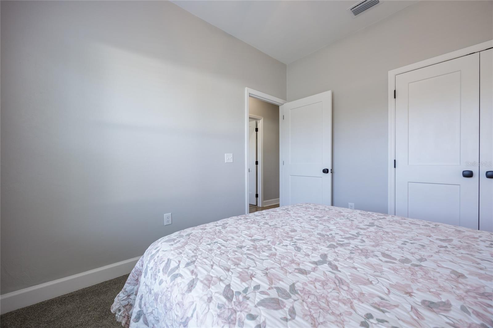 Image 31 of 42 For 11904 Cedar Drive