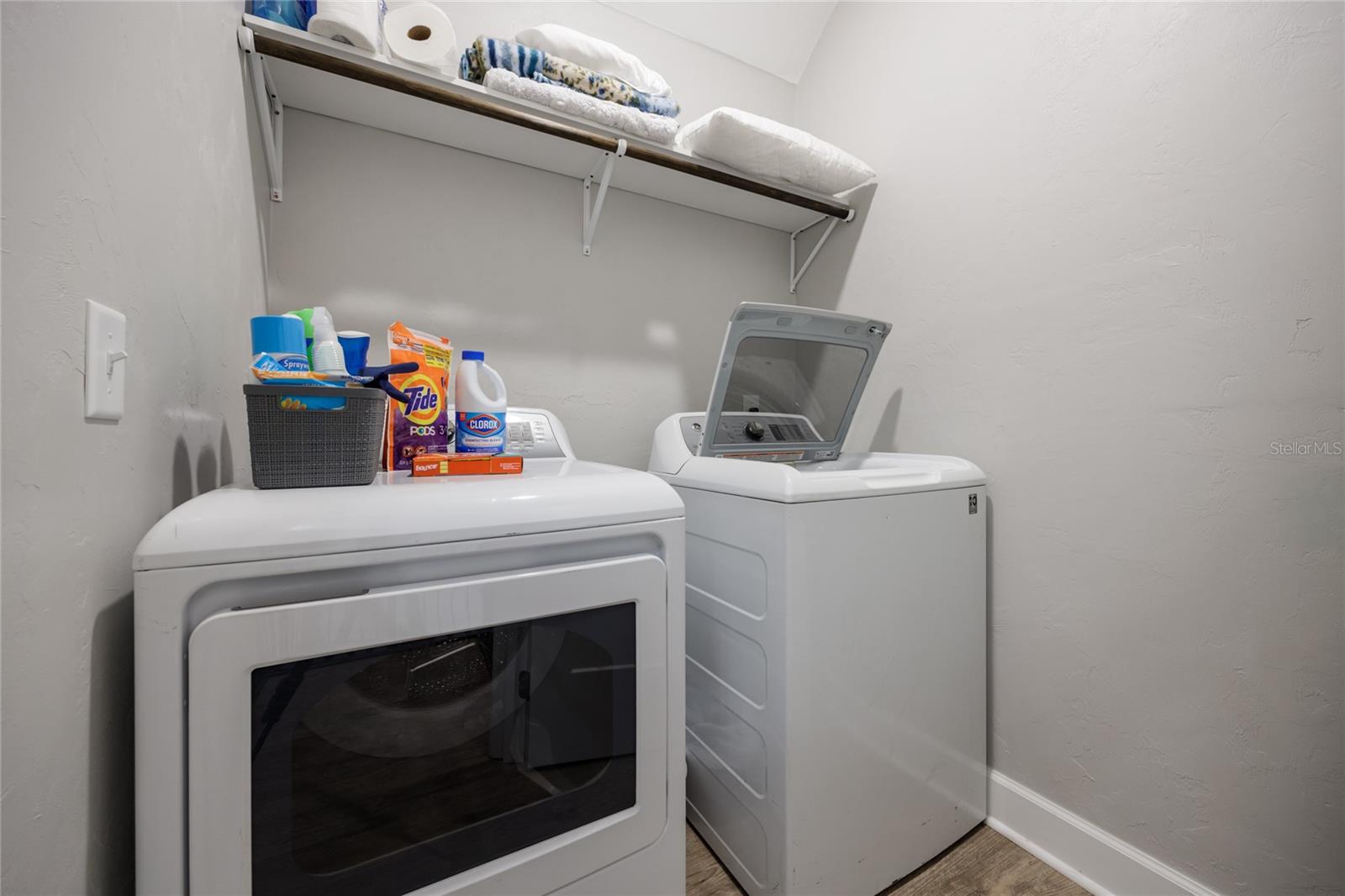 Image 36 of 42 For 11904 Cedar Drive