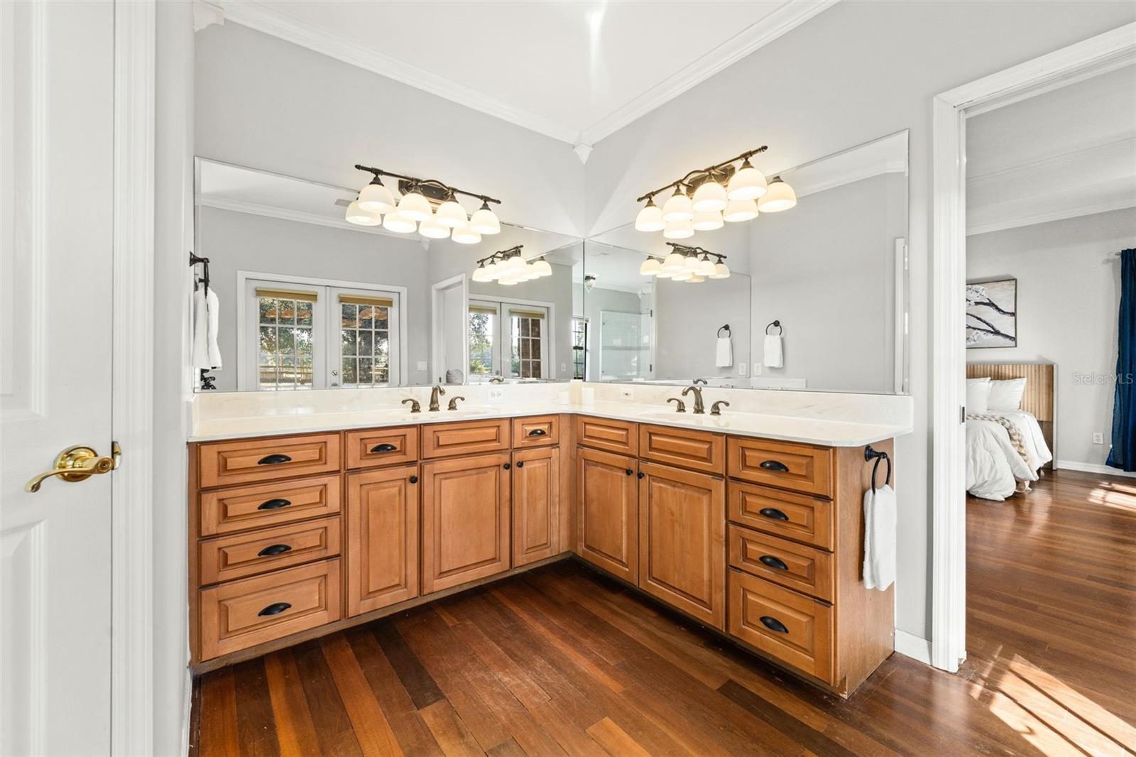 Image 23 of 56 For 21328 165th Avenue