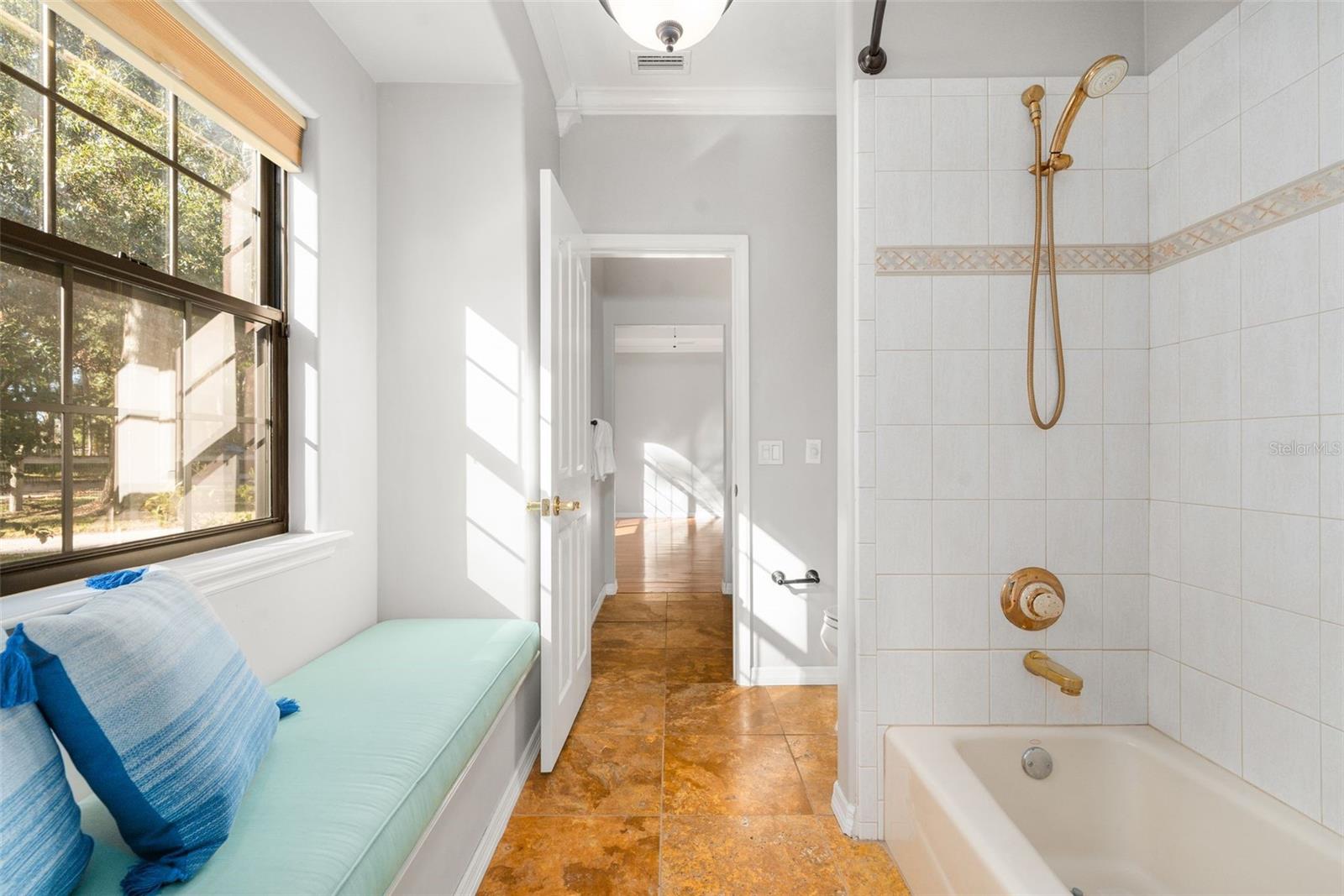 Image 28 of 56 For 21328 165th Avenue