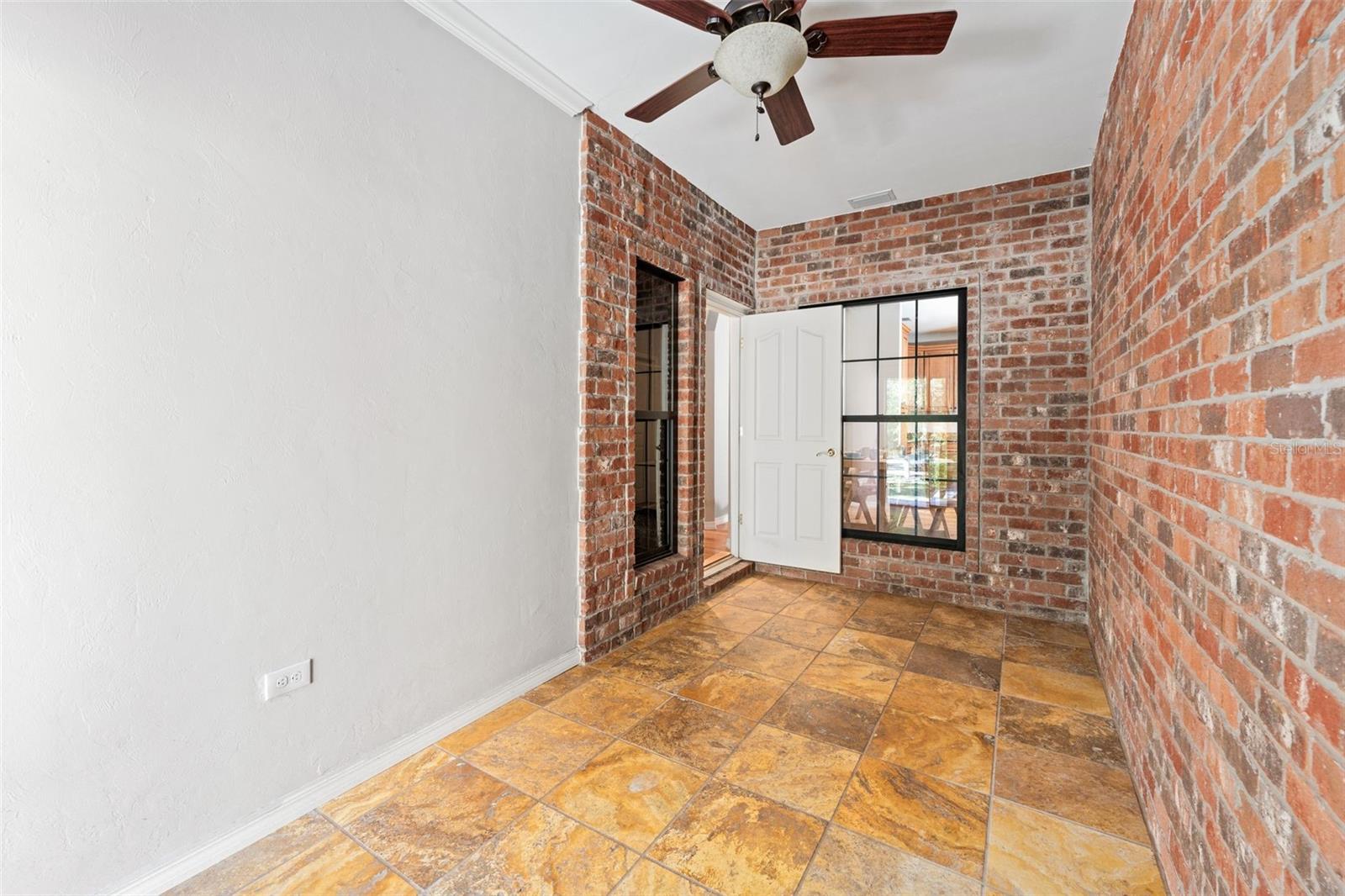 Image 37 of 56 For 21328 165th Avenue