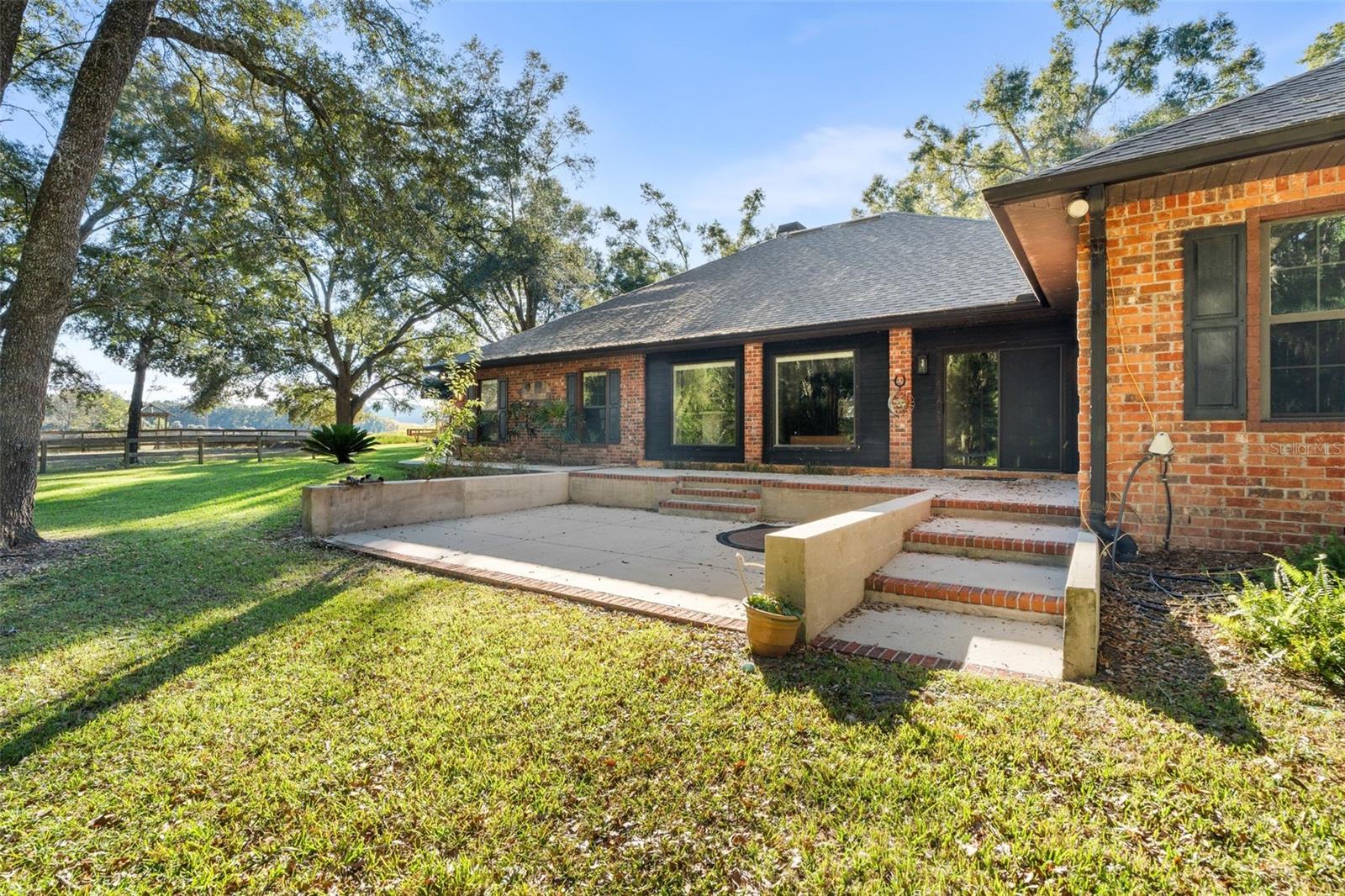 Image 40 of 56 For 21328 165th Avenue