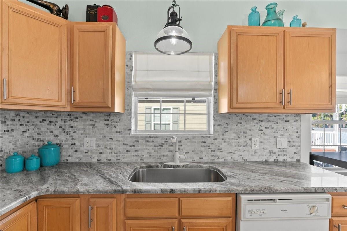 Image 14 of 60 For 159 245th Street