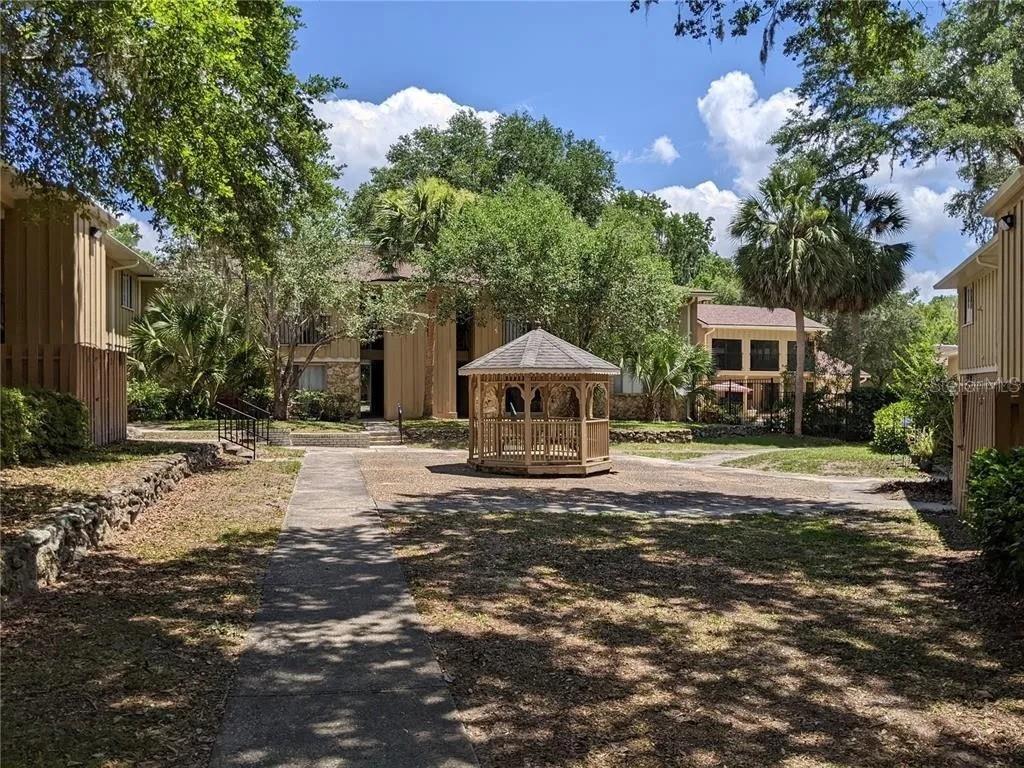 Image 29 of 31 For 507 39th Road 112