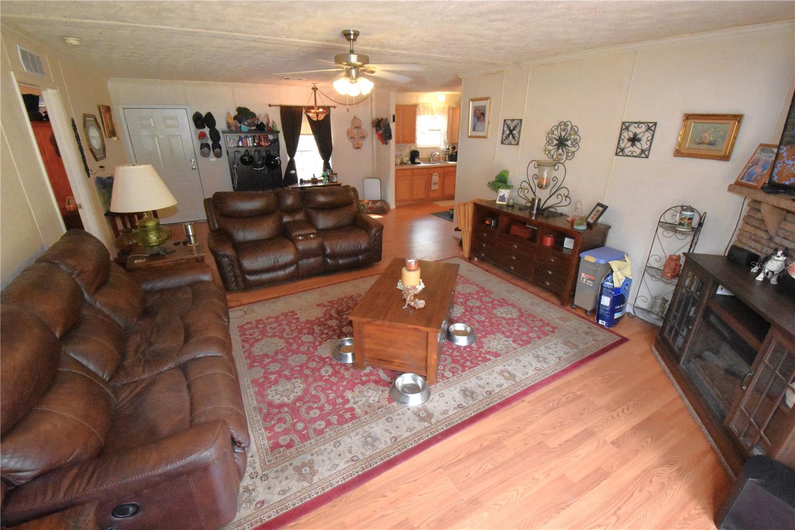 Image 16 of 63 For 126 Terrell Street