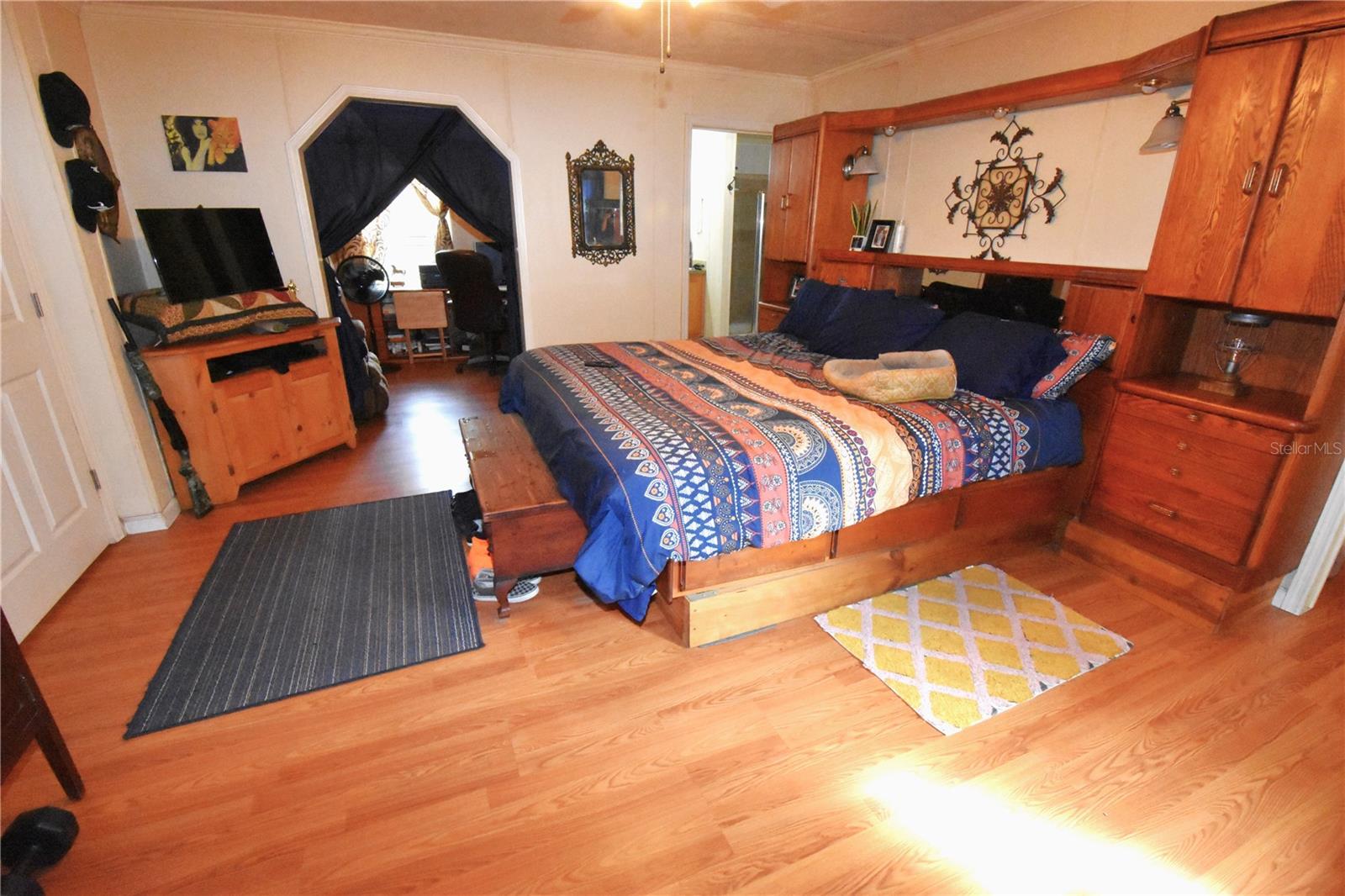 Image 24 of 63 For 126 Terrell Street