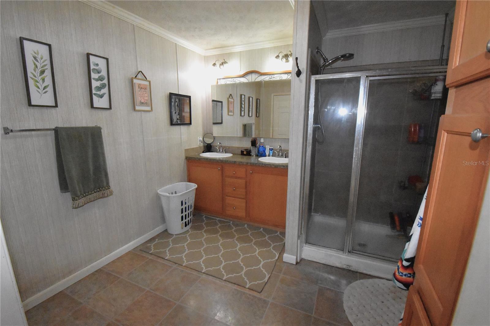 Image 30 of 63 For 126 Terrell Street