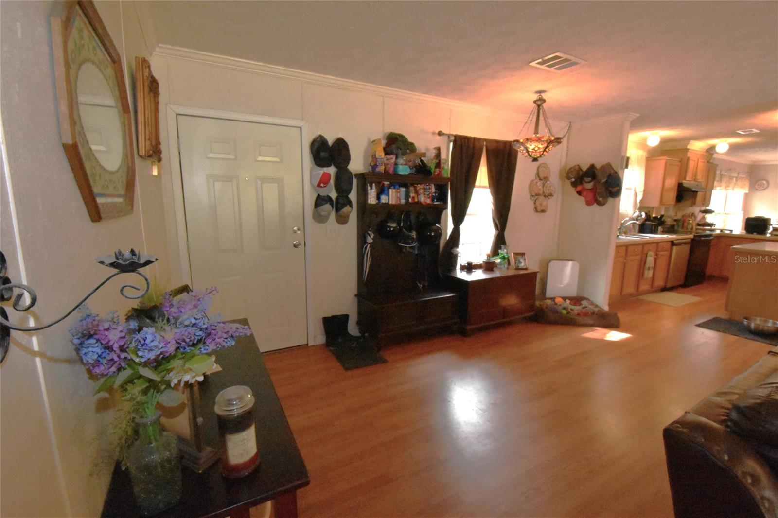 Image 39 of 63 For 126 Terrell Street