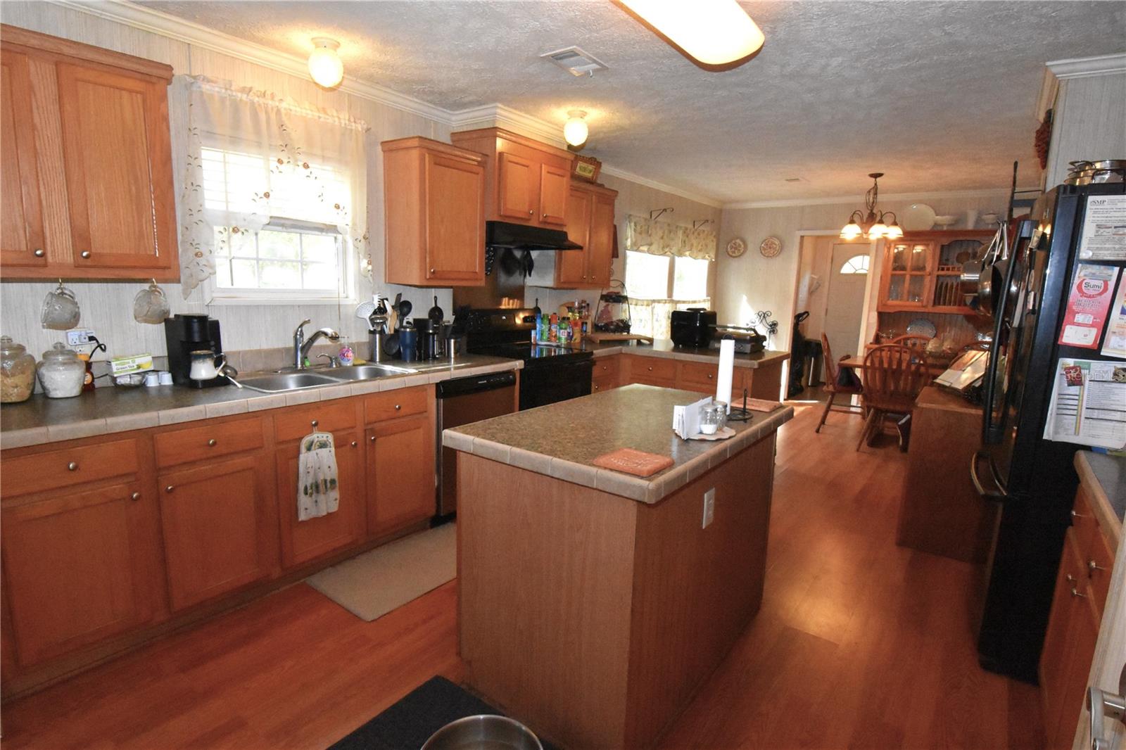 Image 4 of 63 For 126 Terrell Street