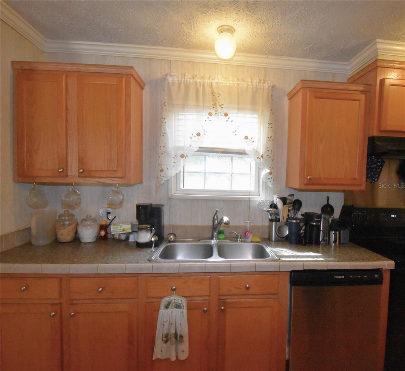 Image 40 of 63 For 126 Terrell Street