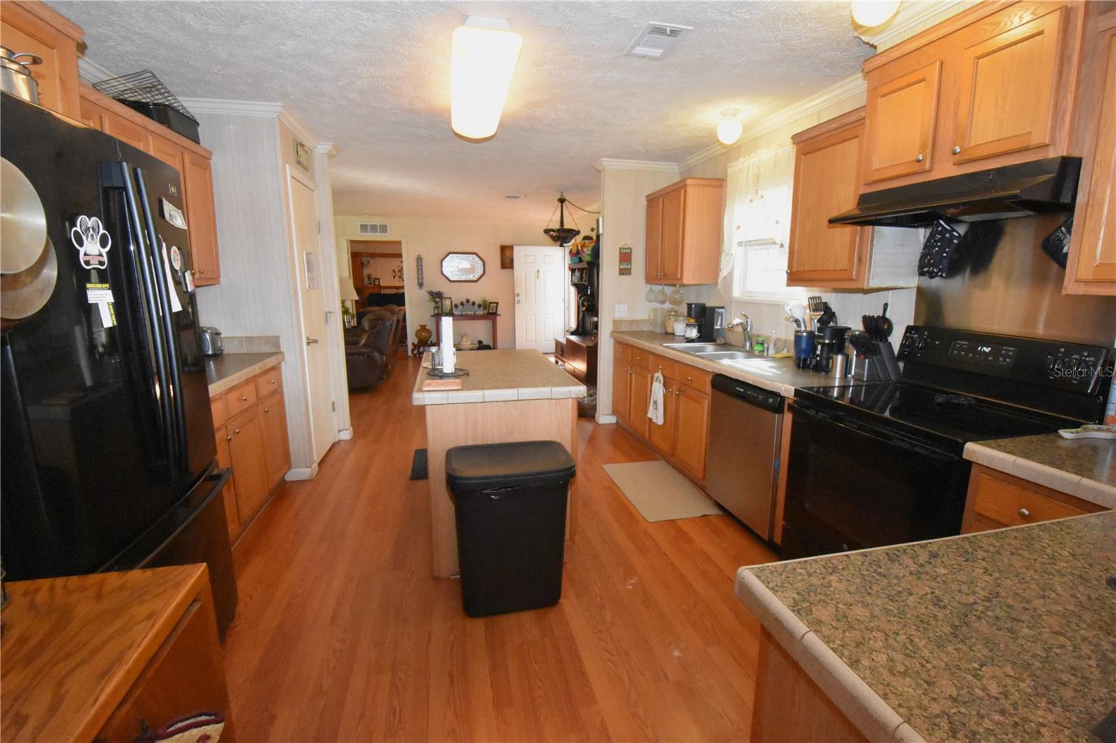 Image 42 of 63 For 126 Terrell Street