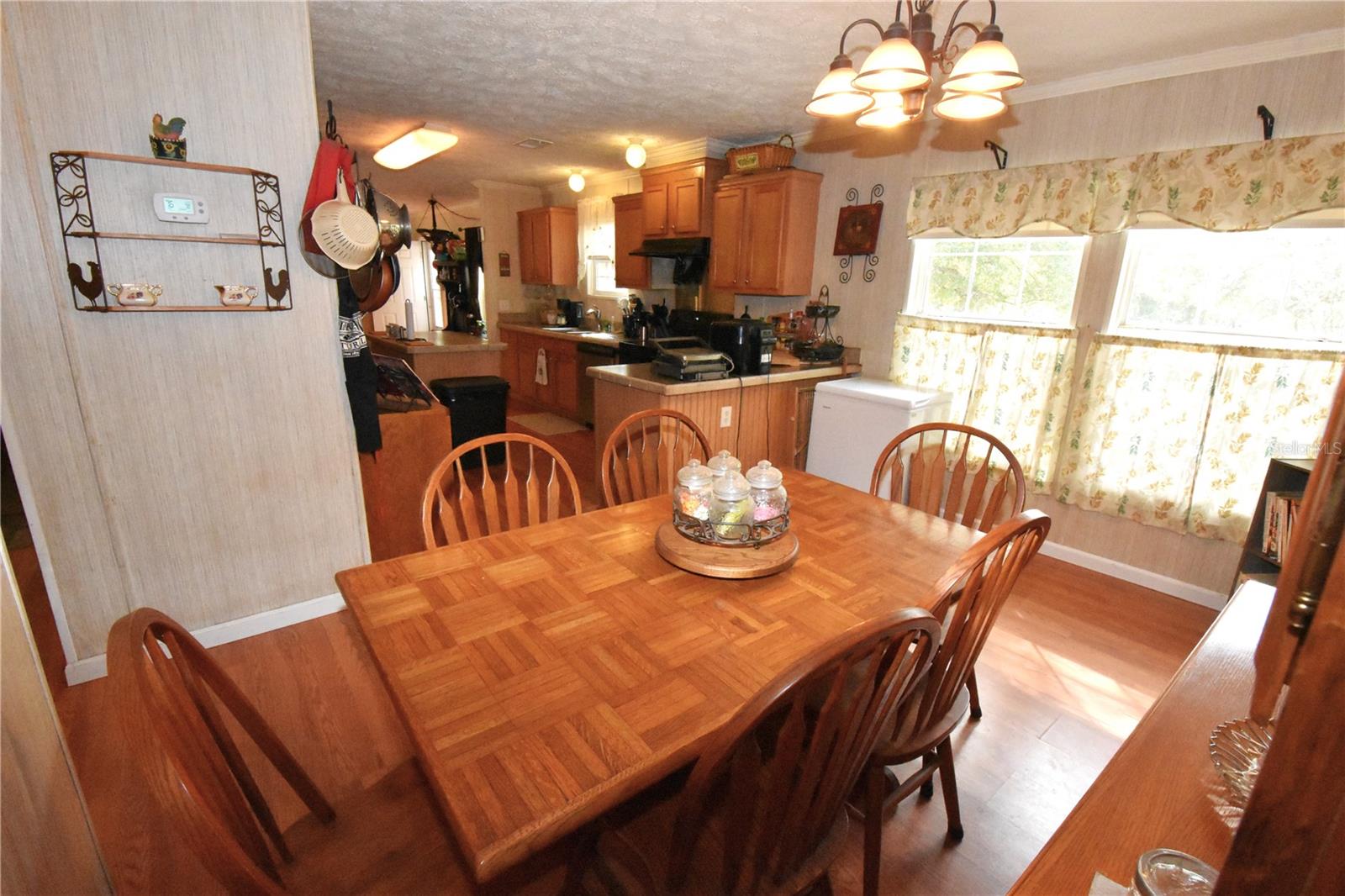 Image 43 of 63 For 126 Terrell Street