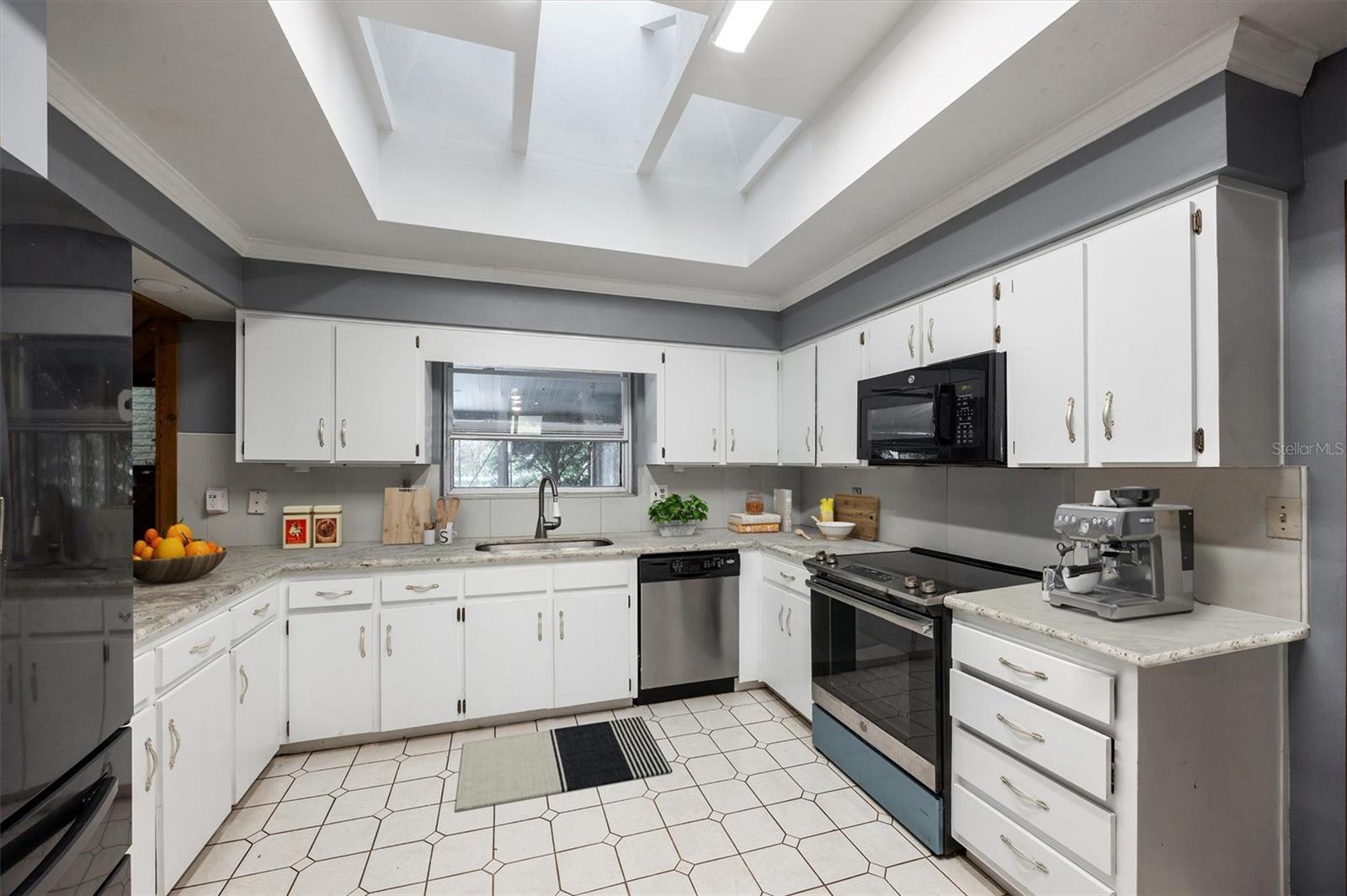 Image 9 of 23 For 3811 82nd Street