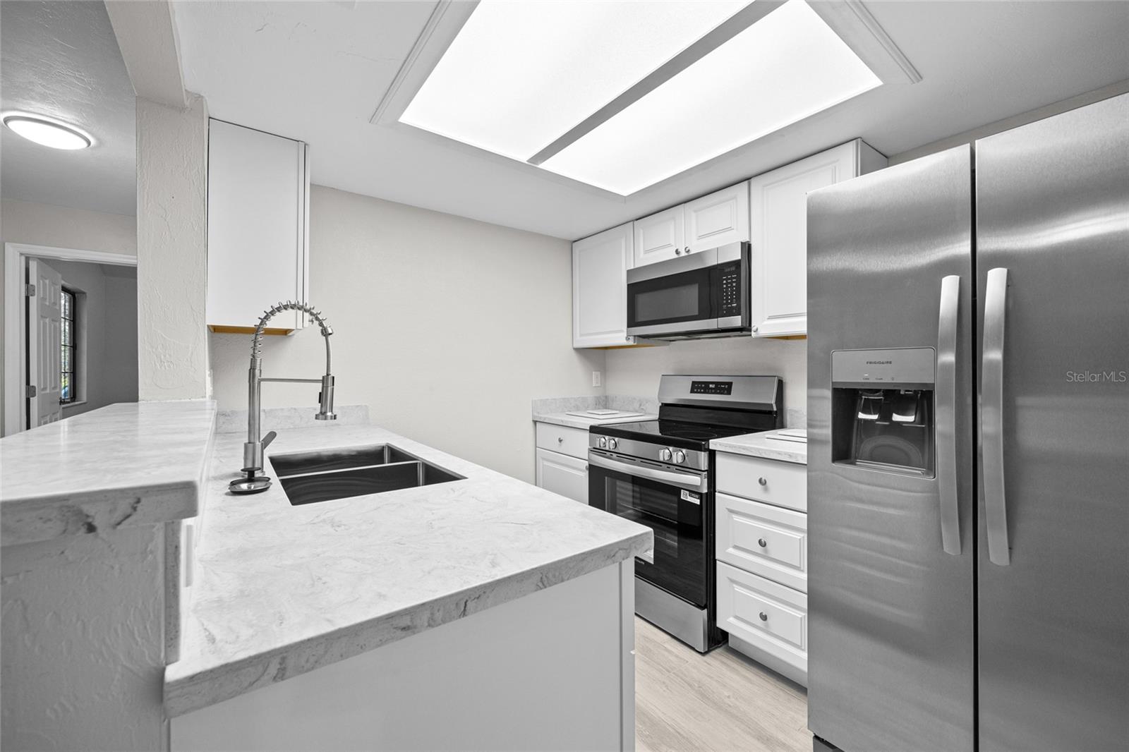 Image 17 of 24 For 7018 52nd Terrace