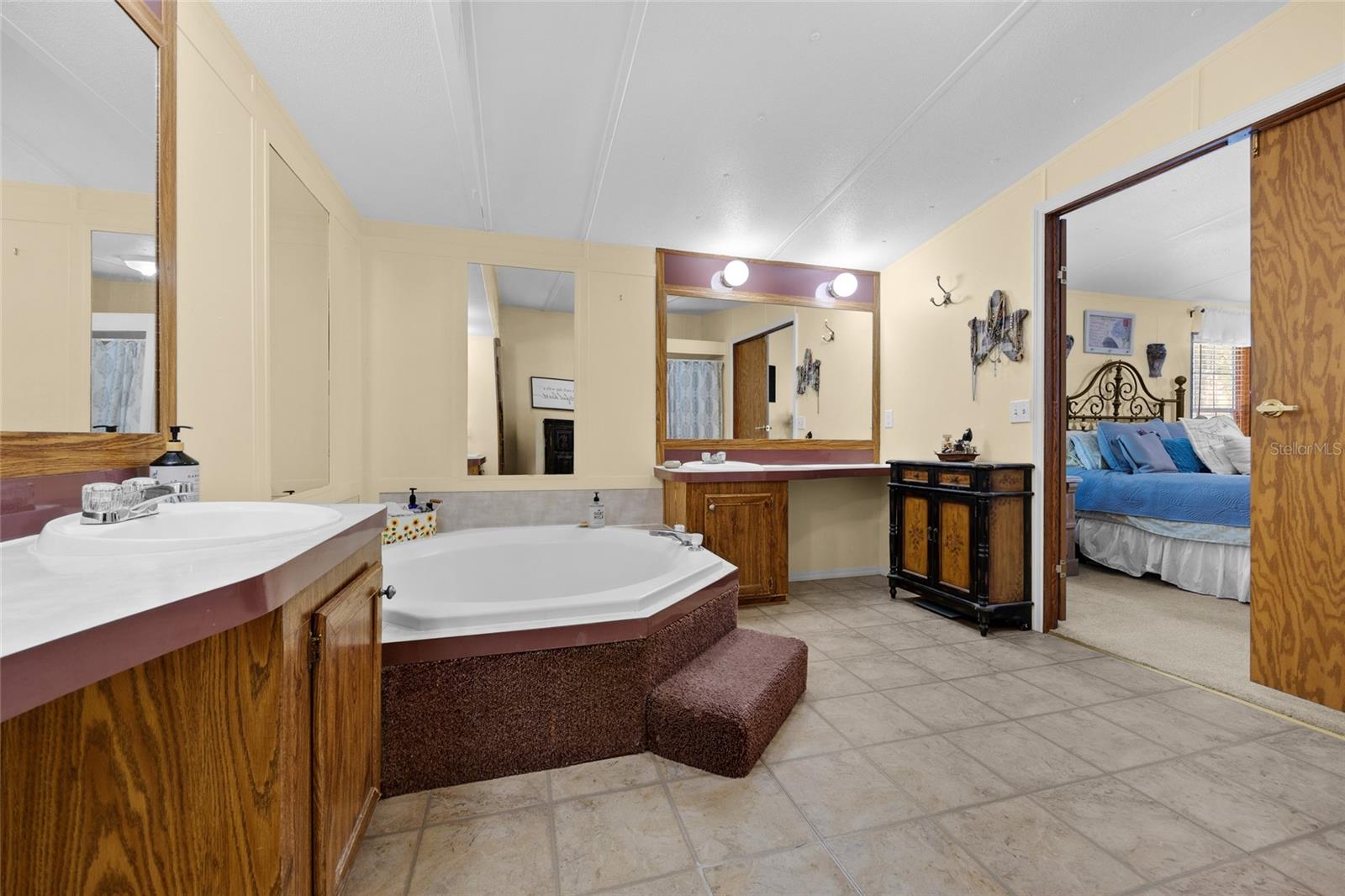 Image 17 of 35 For 3639 80th Avenue