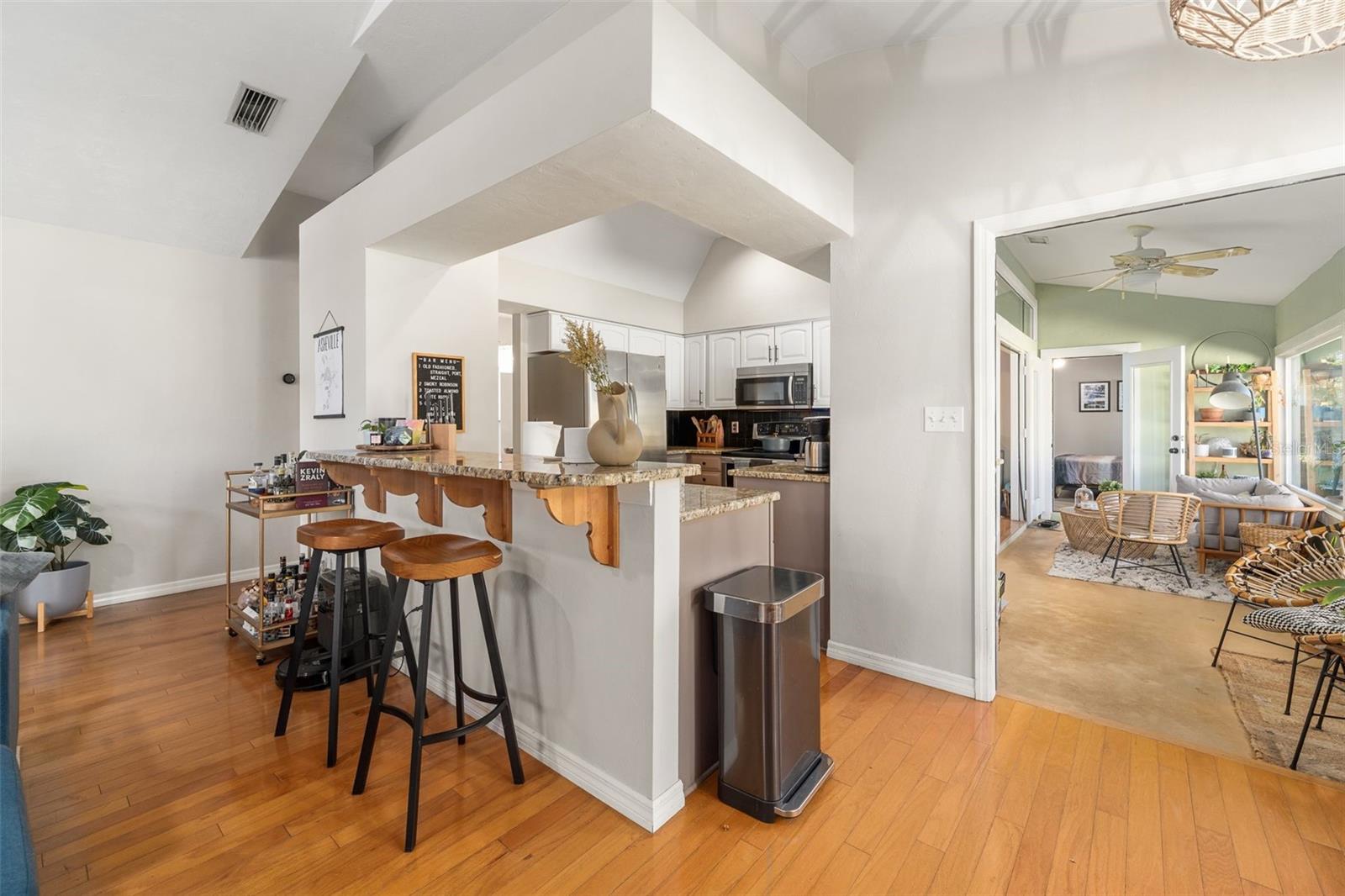 Image 11 of 36 For 1018 82nd Terrace