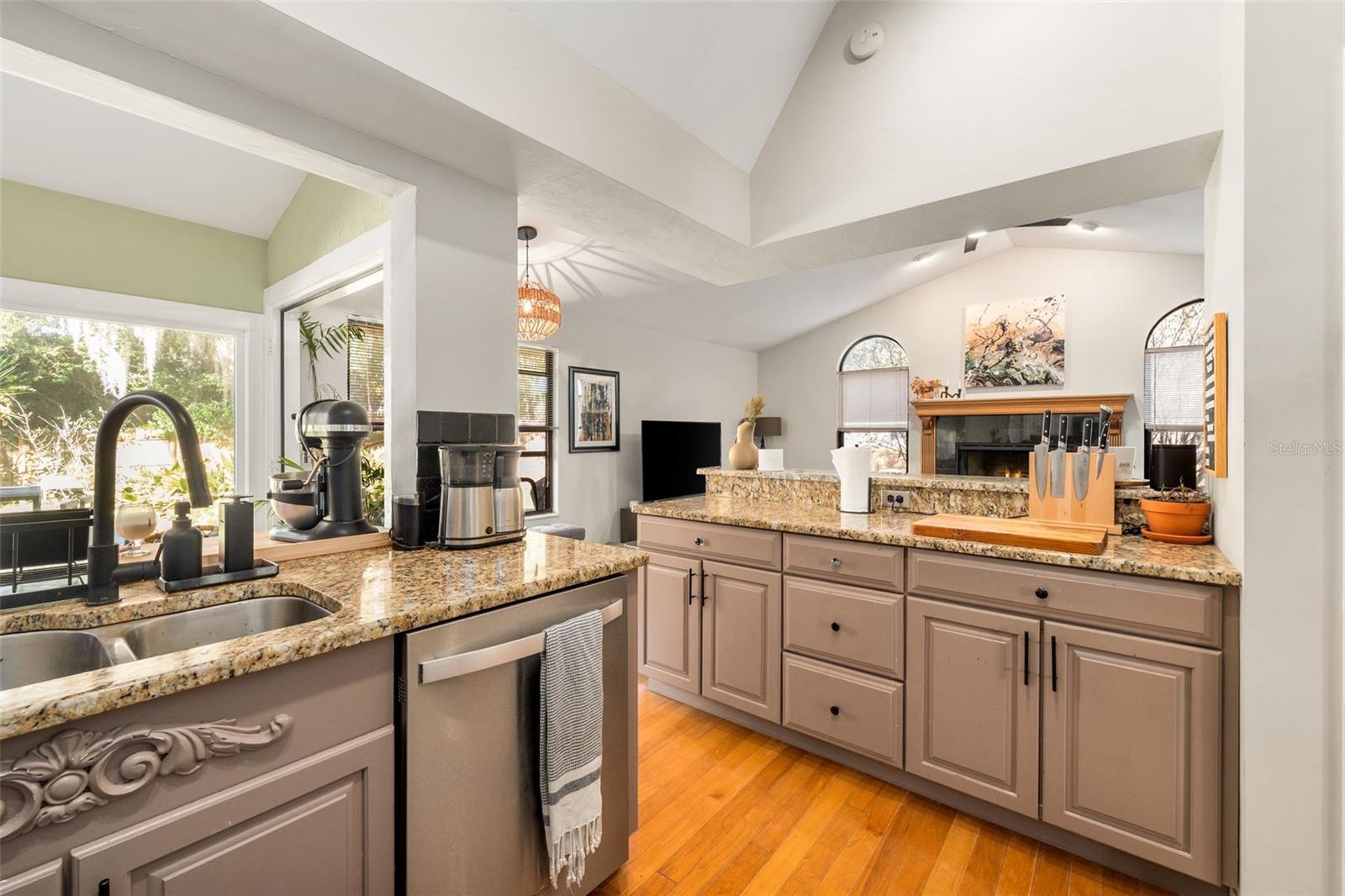 Image 14 of 36 For 1018 82nd Terrace