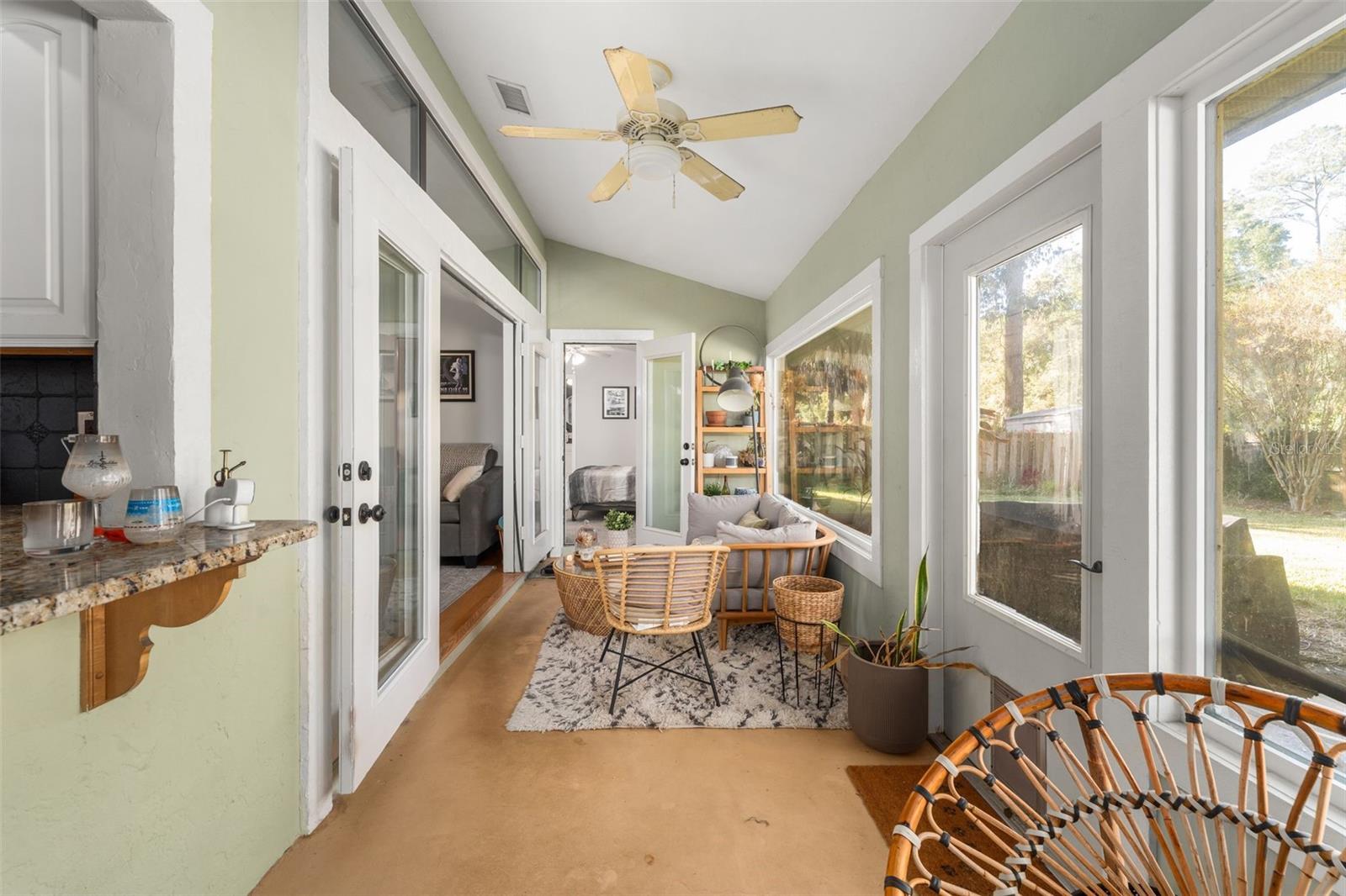 Image 15 of 36 For 1018 82nd Terrace