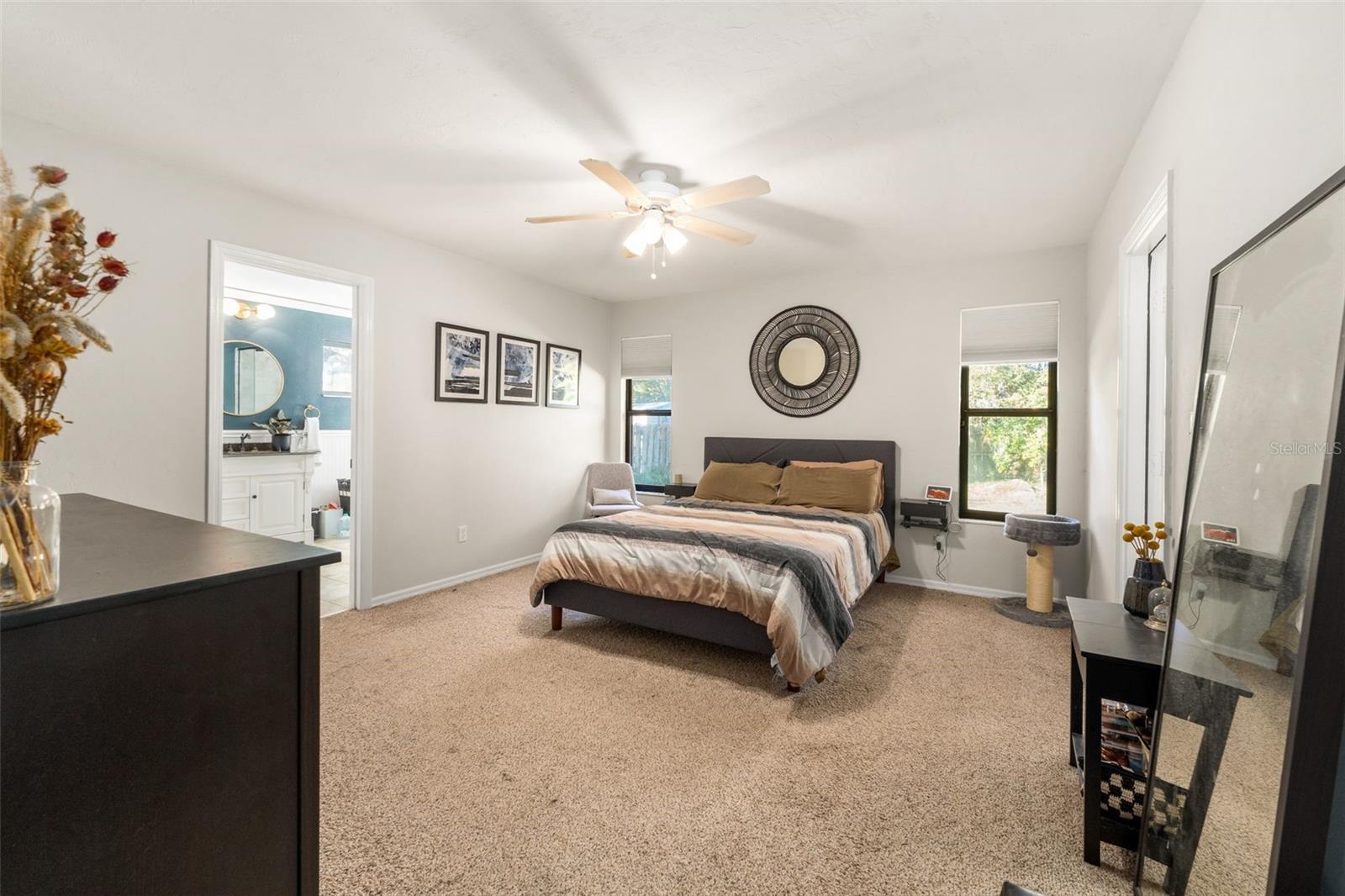 Image 17 of 36 For 1018 82nd Terrace