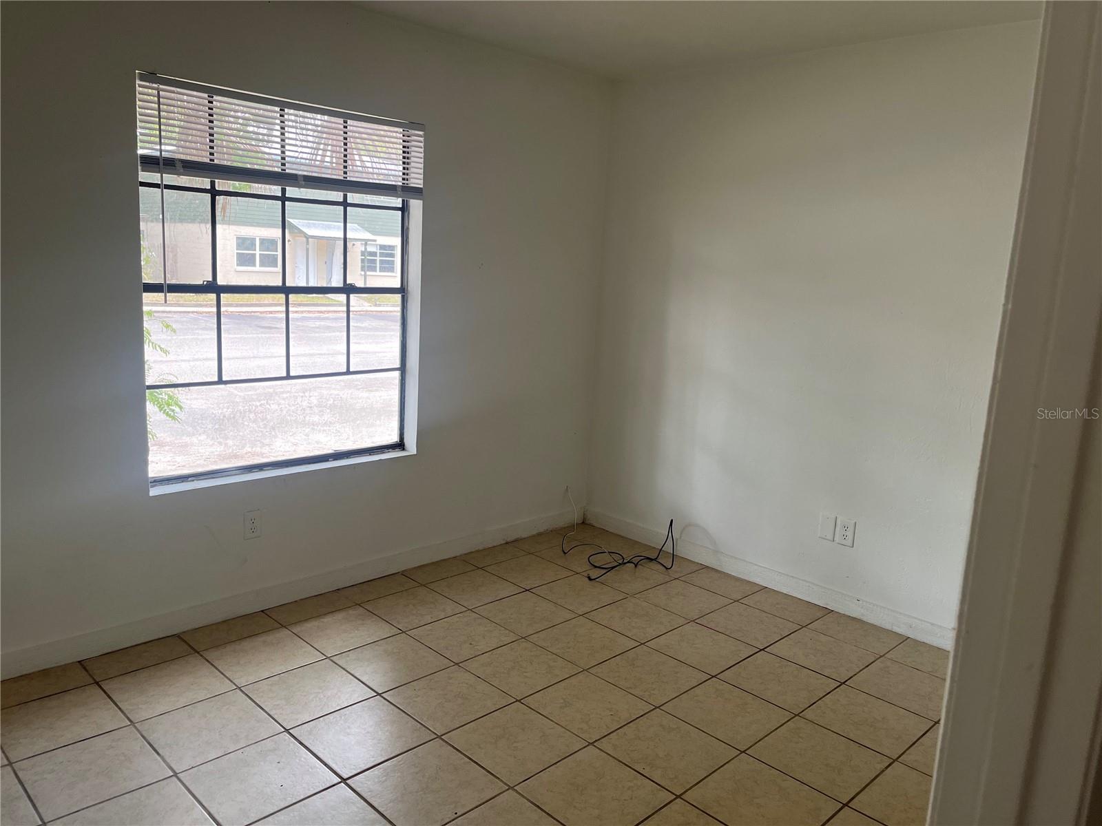 Image 4 of 7 For 2629 31st Place 1