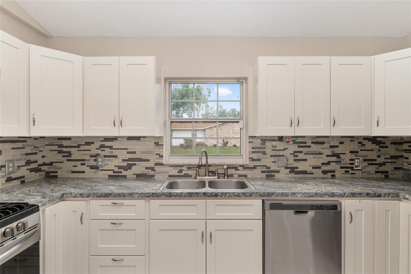 Image 10 of 32 For 1135 12th Avenue