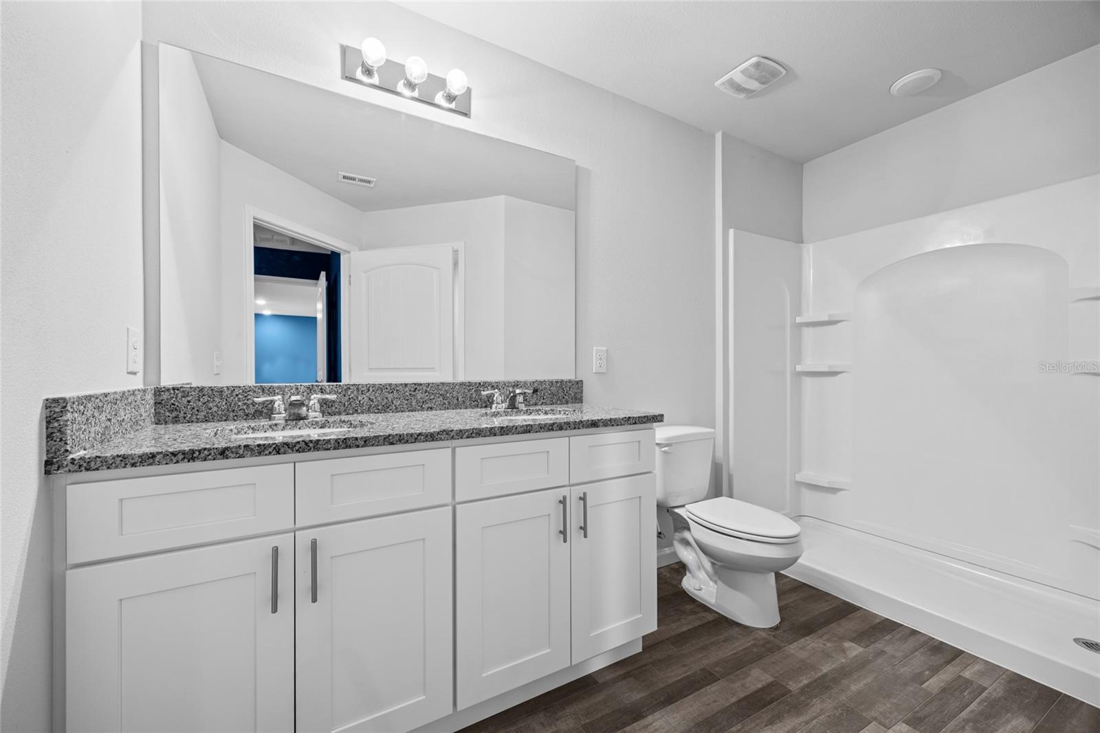 Image 12 of 26 For 20105 247th Street