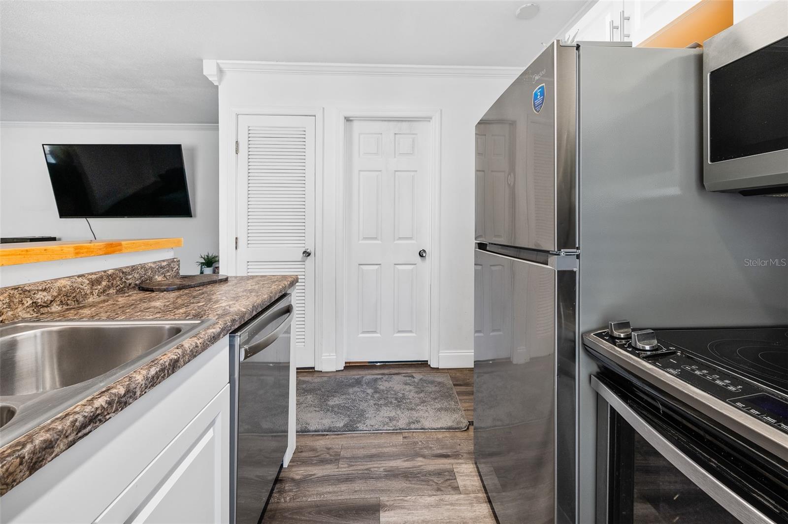 Image 10 of 20 For 2905 Archer Road O-5007