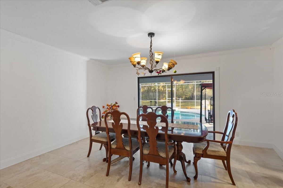 Image 12 of 49 For 5609 53rd Court